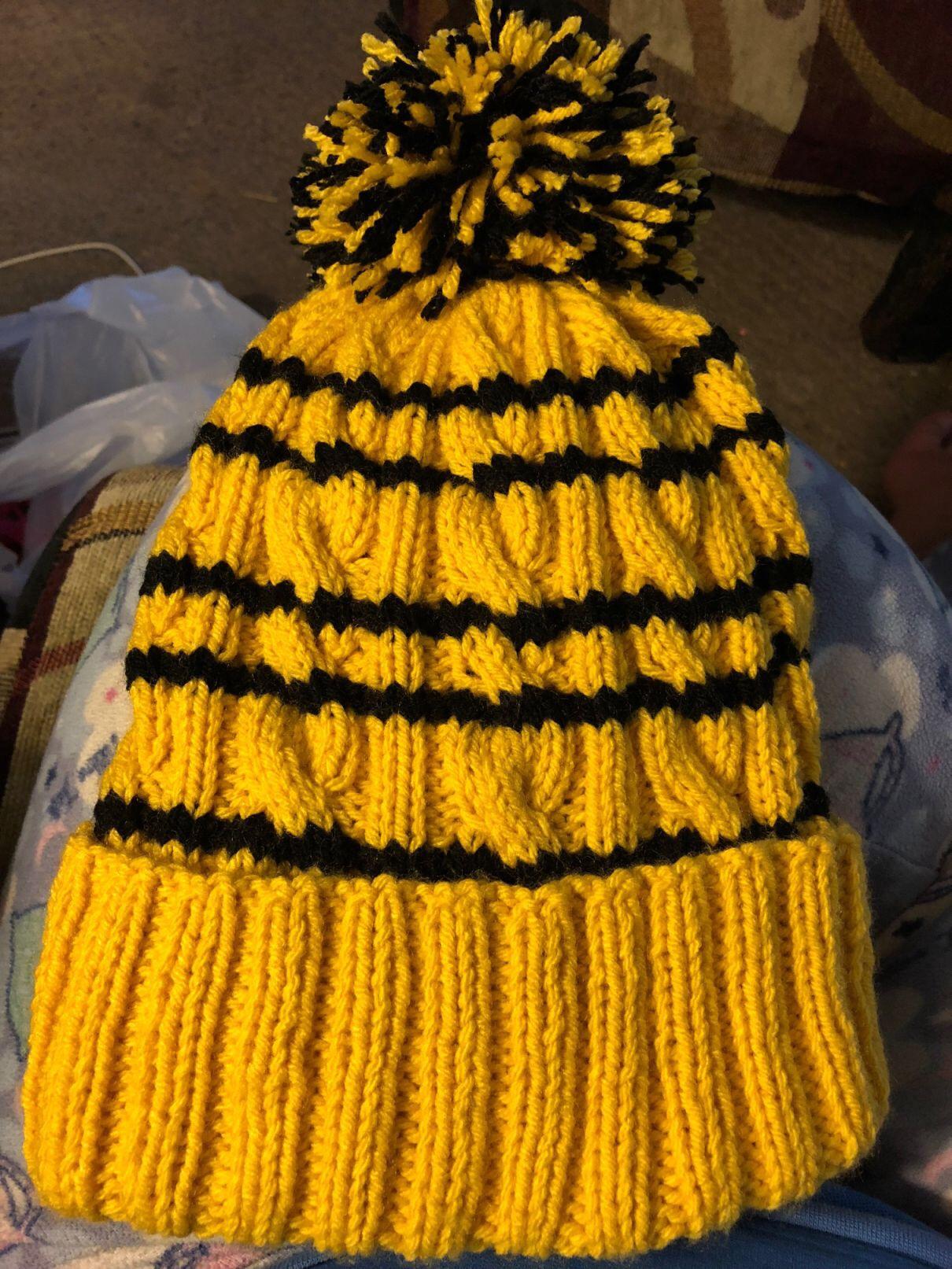 Copycat Hufflepuff Hat r/knitting