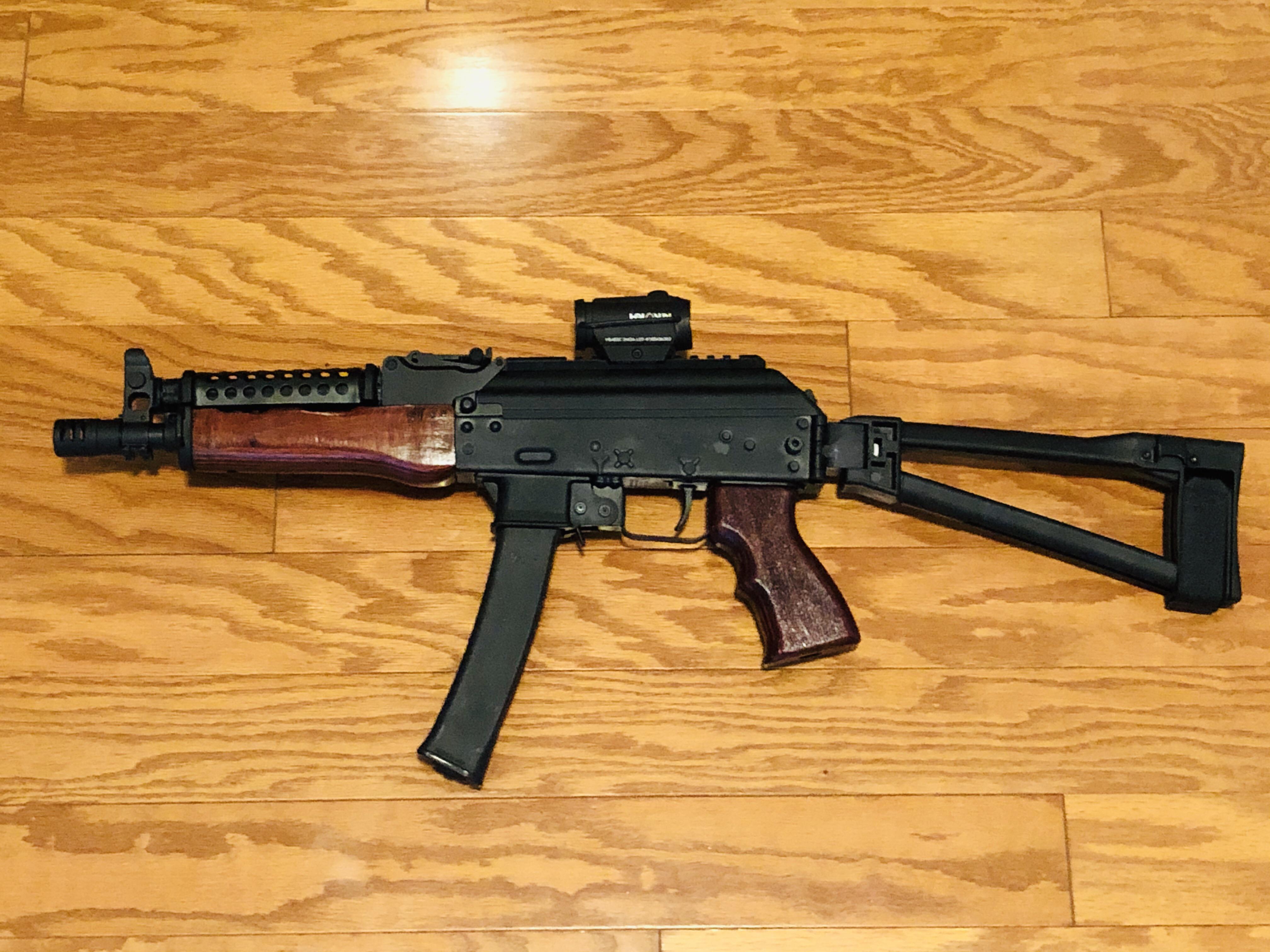 Happy Folder Friday! Finally swapped some furniture on my KP9 and