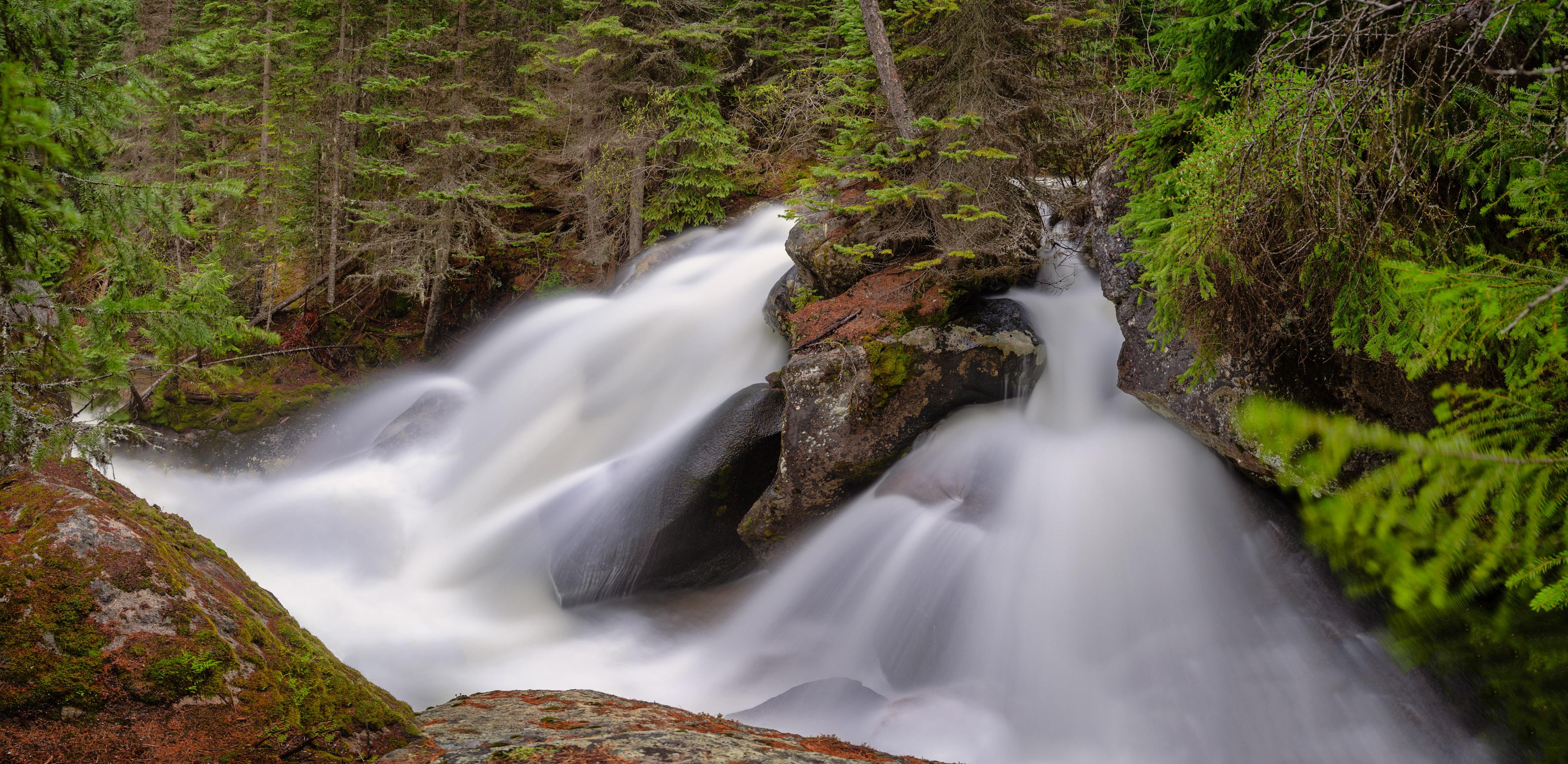 Started the morning off right at Snowshoe Falls, a hidden gem on Lolo
