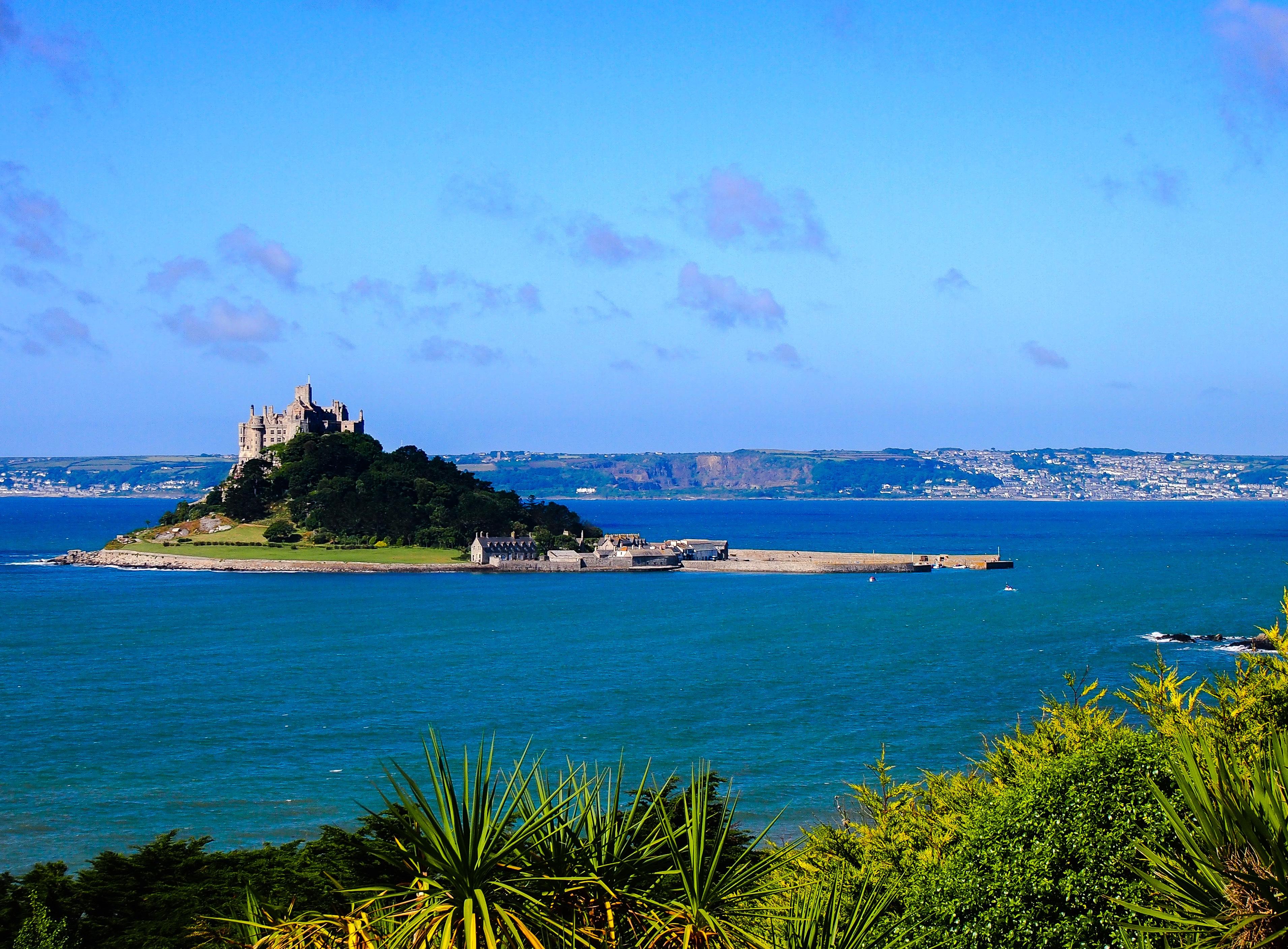 St Michael's Mount in Cornwall [OC] r/CasualUK