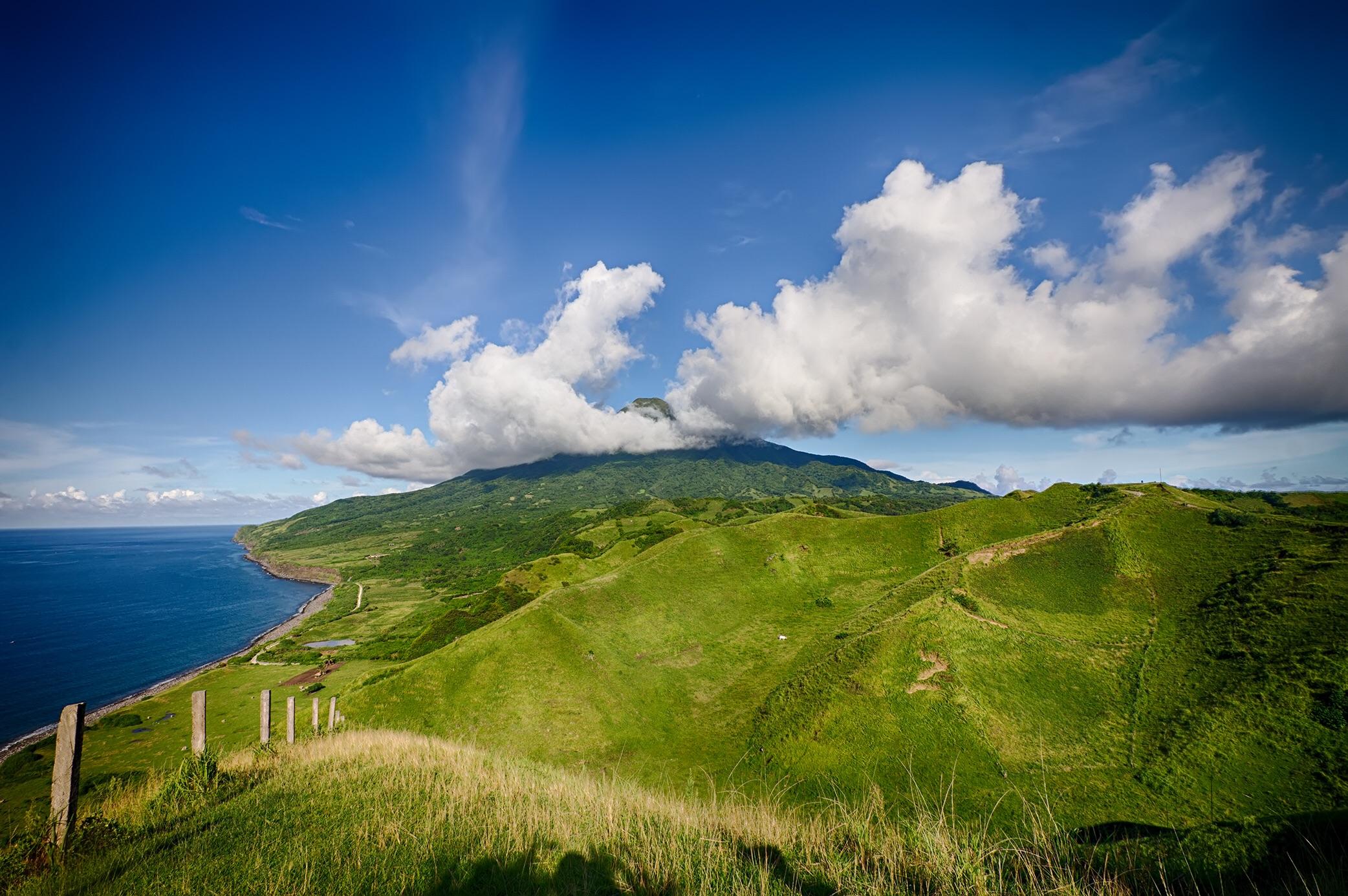 Mt. Iraya in Batanes, Philippines [OC] 2084x1386 r/EarthPorn