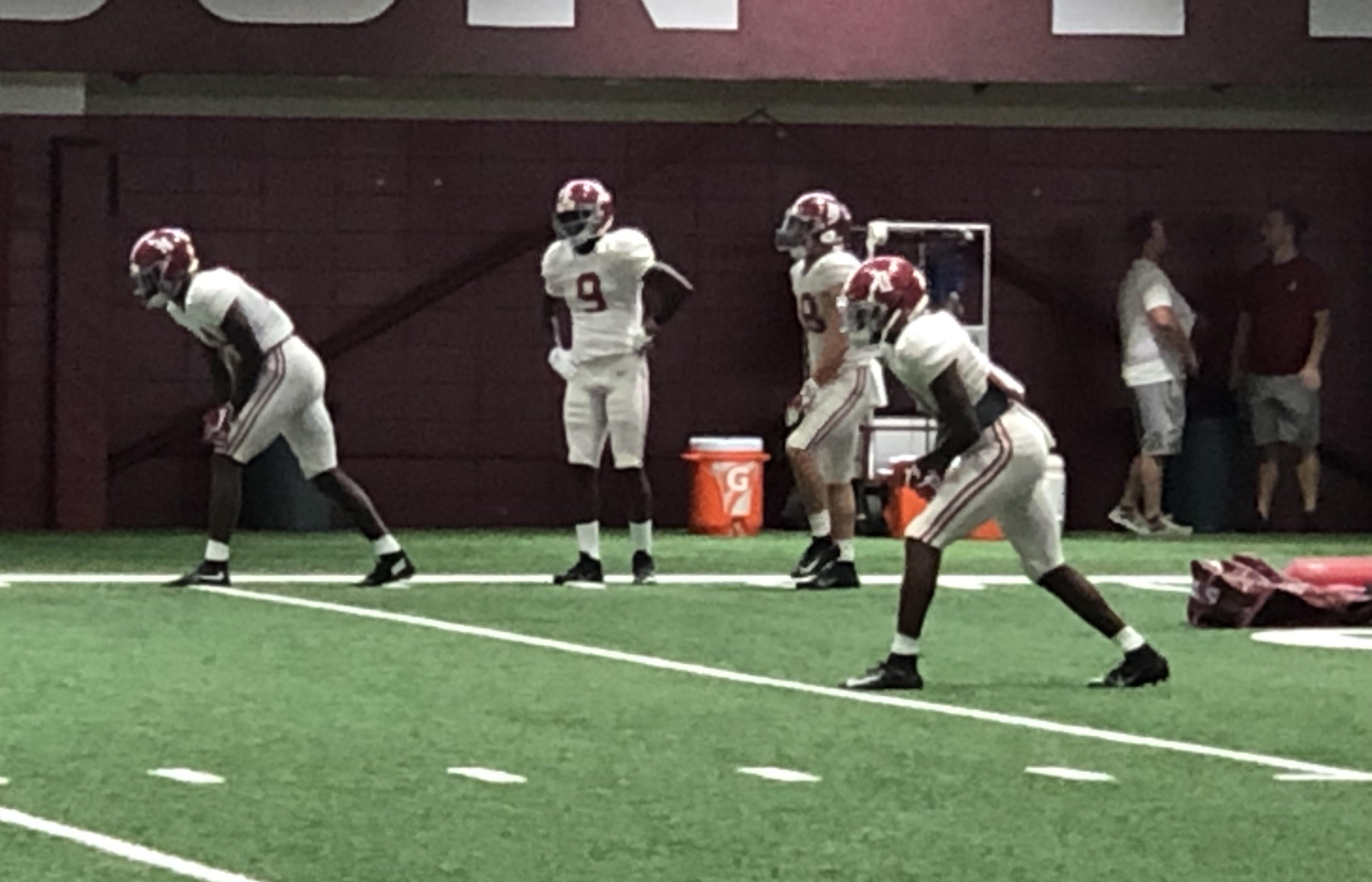Henry Ruggs III back doing drills at practice r/rolltide