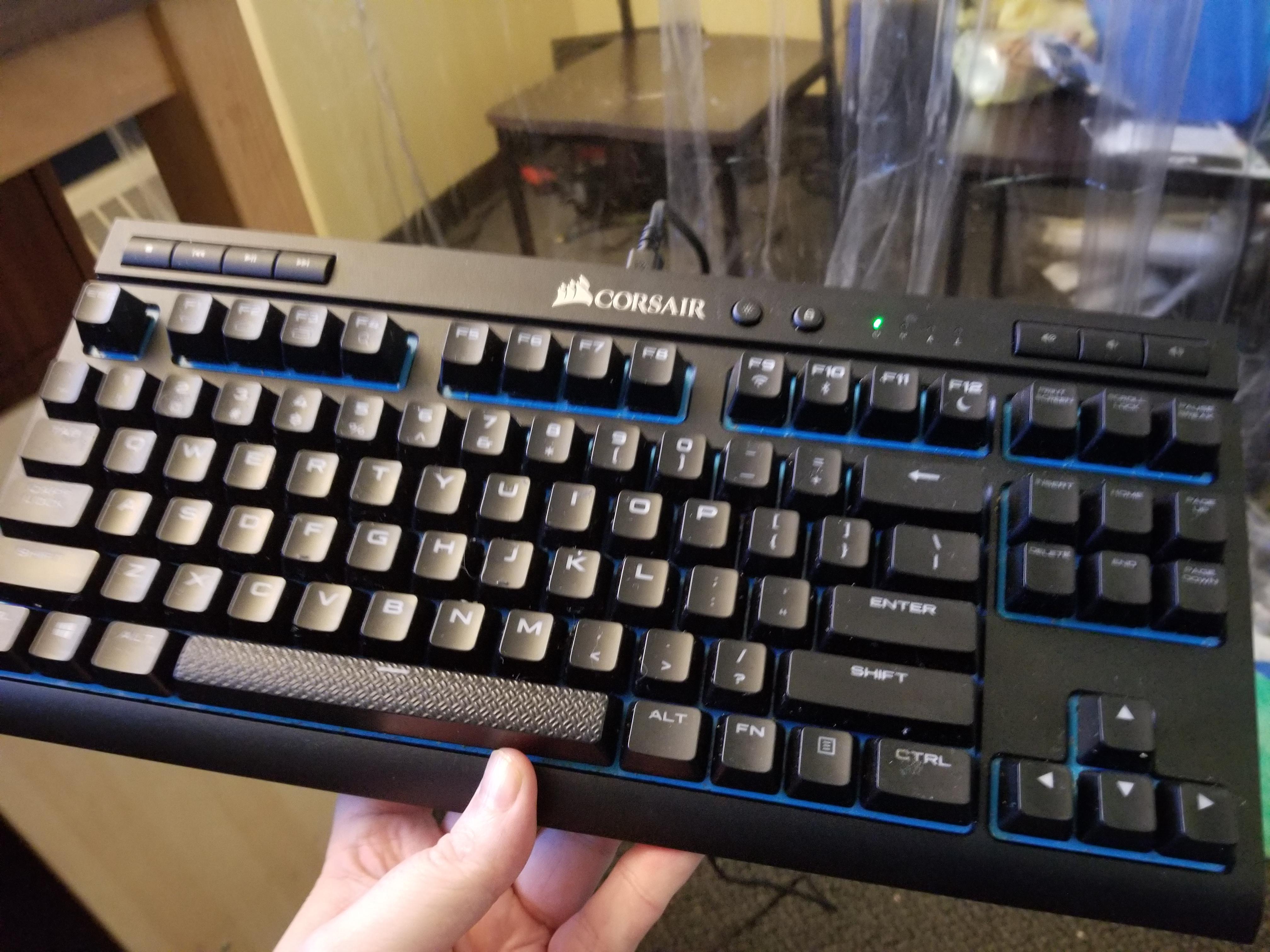 Need help... i admit cluelessness. 0my boss loves this corsair