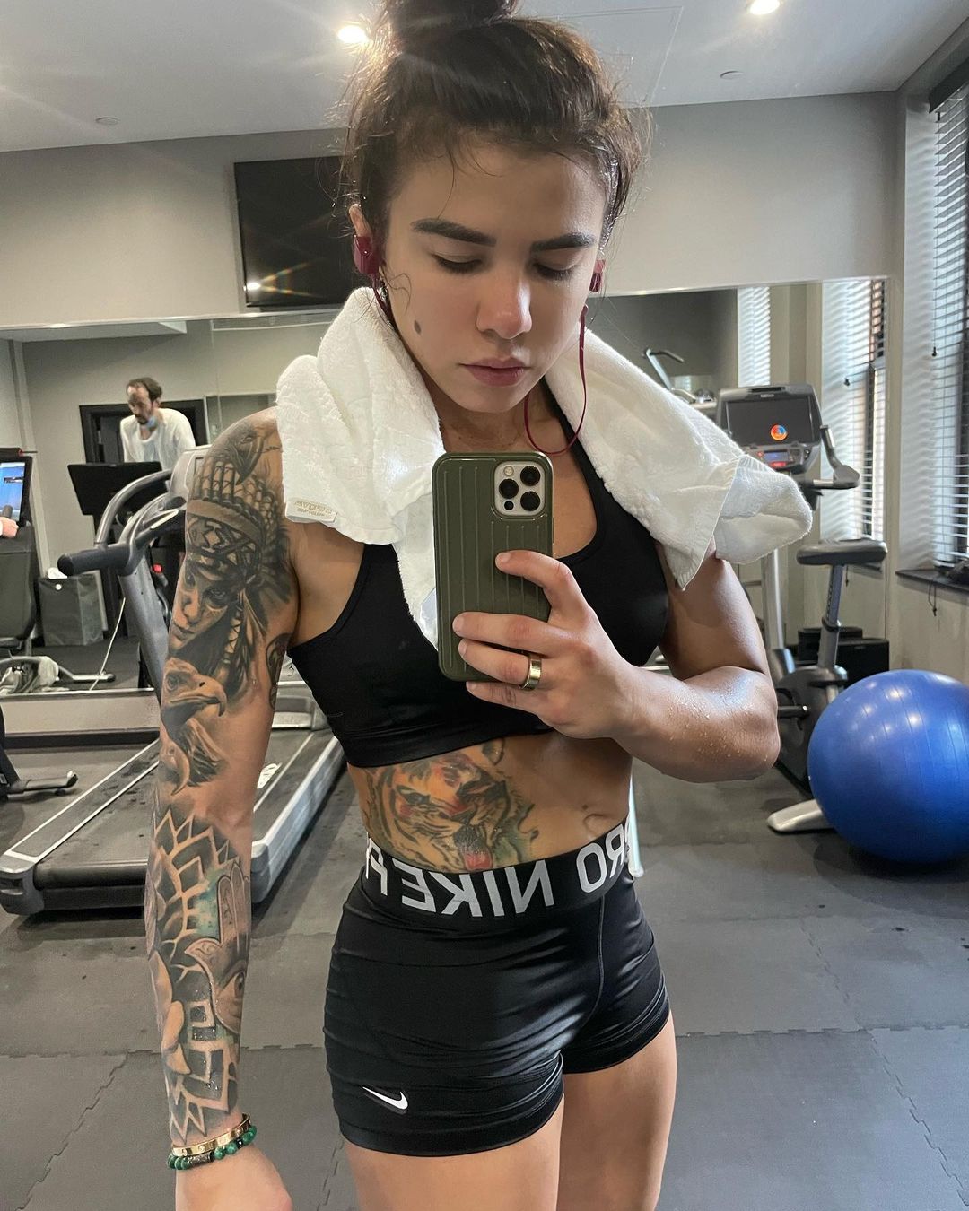 Claudia G. : mmababes