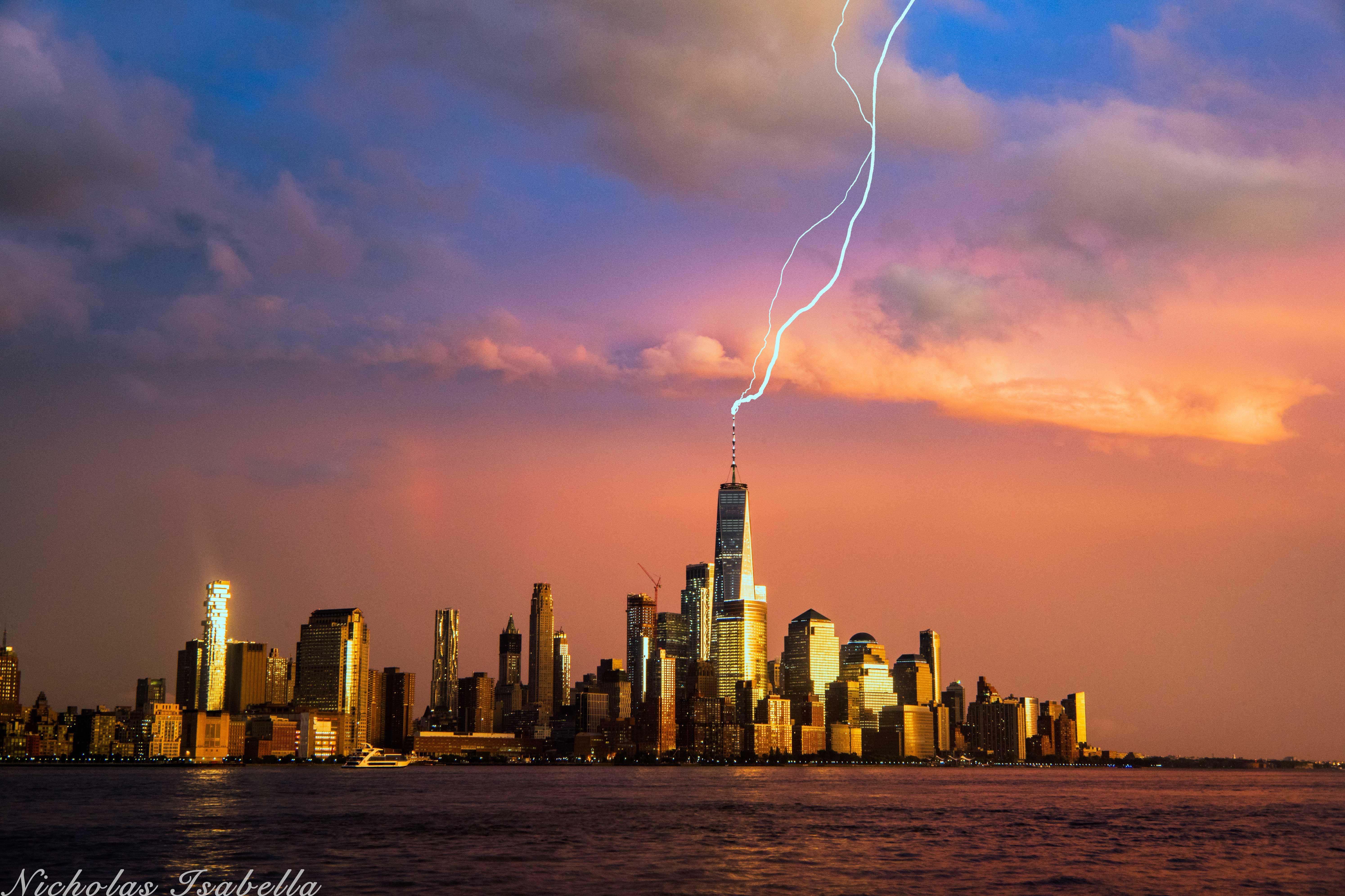 Thunderstorms during last evenings sunset over New York City. r/newyork