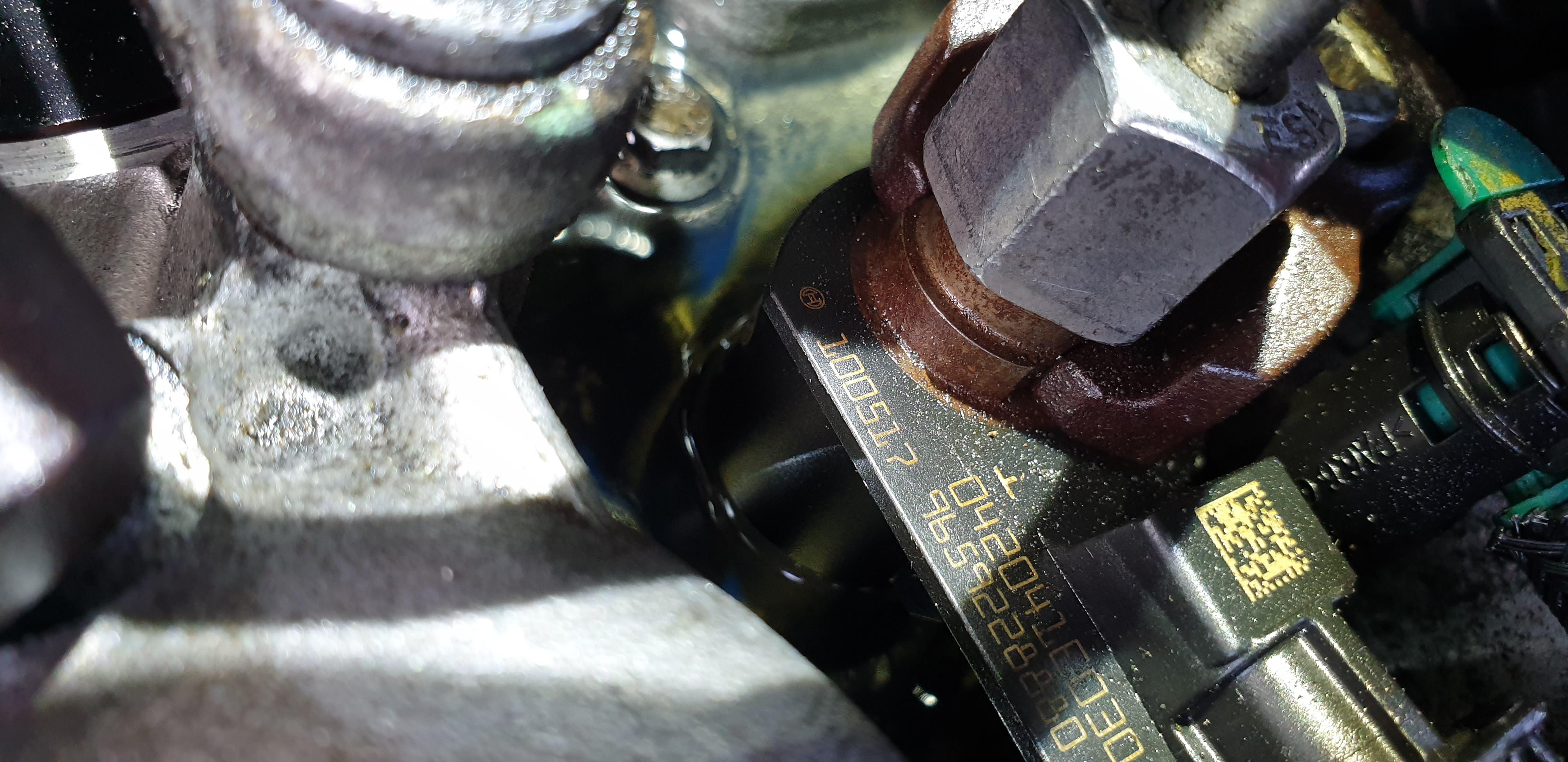 Is this a leaking injector or fuel rail as its clean diesel not