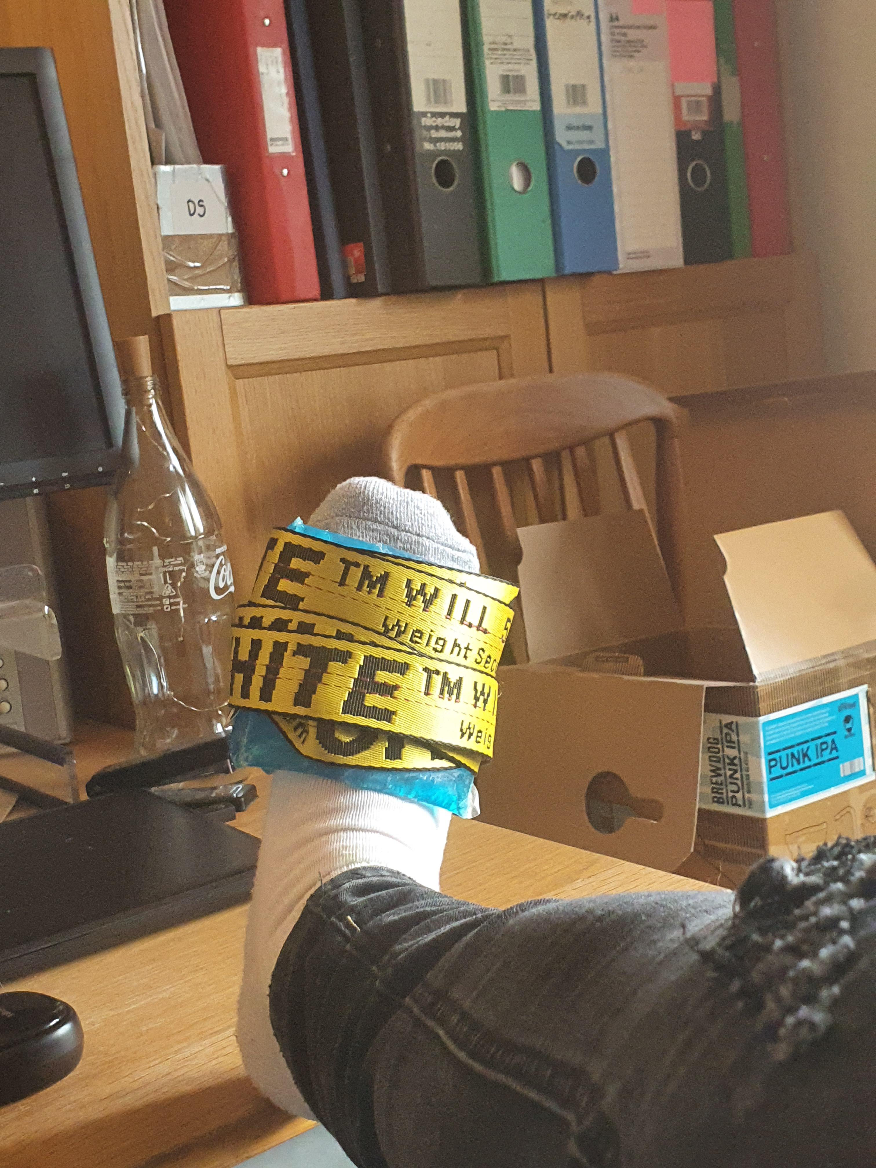 [Meme] Gotta love multi functional accessories r/streetwear