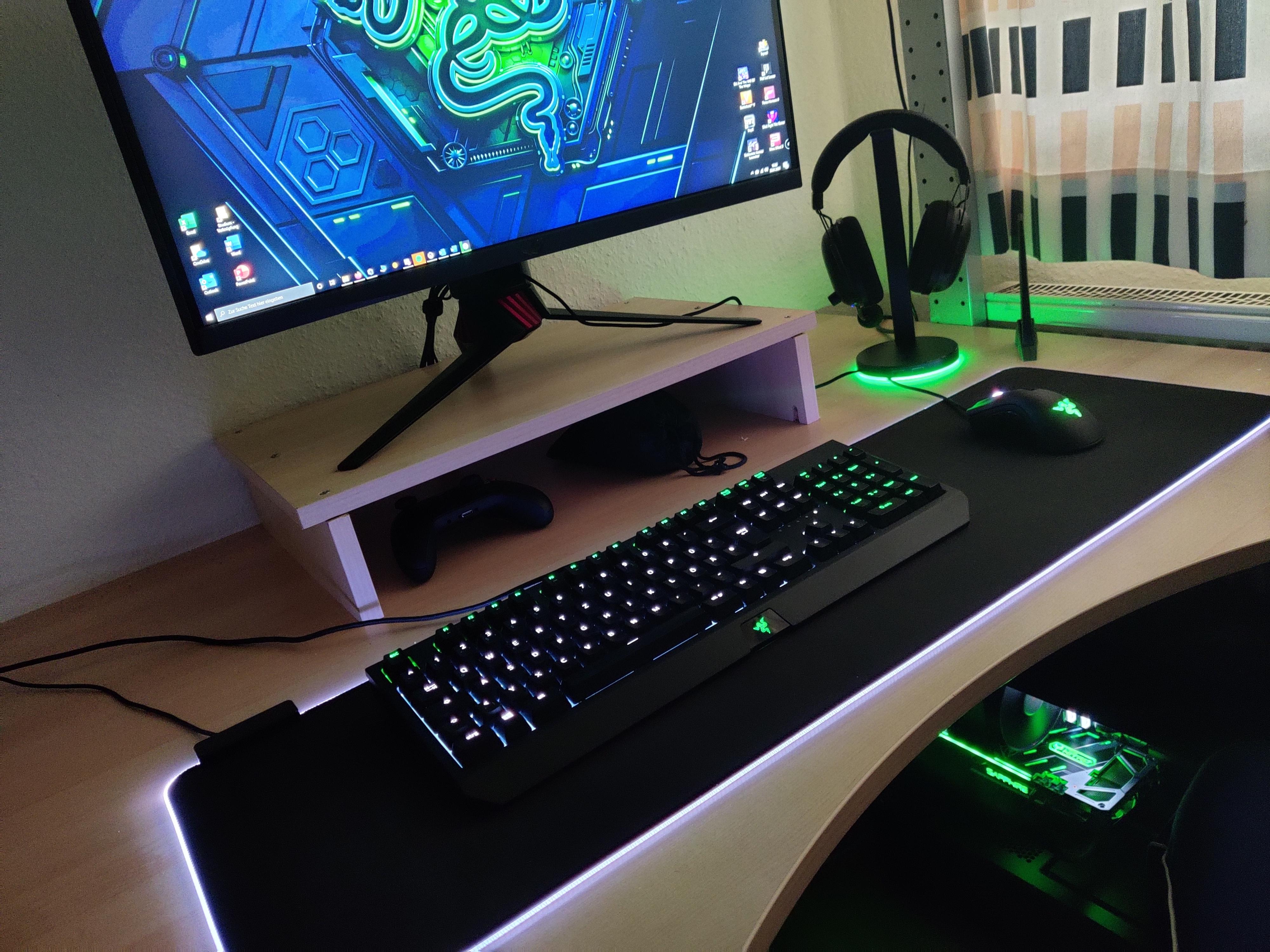 Build a new PC in Oct./Nov. 2020, finally completed my razer peripheral