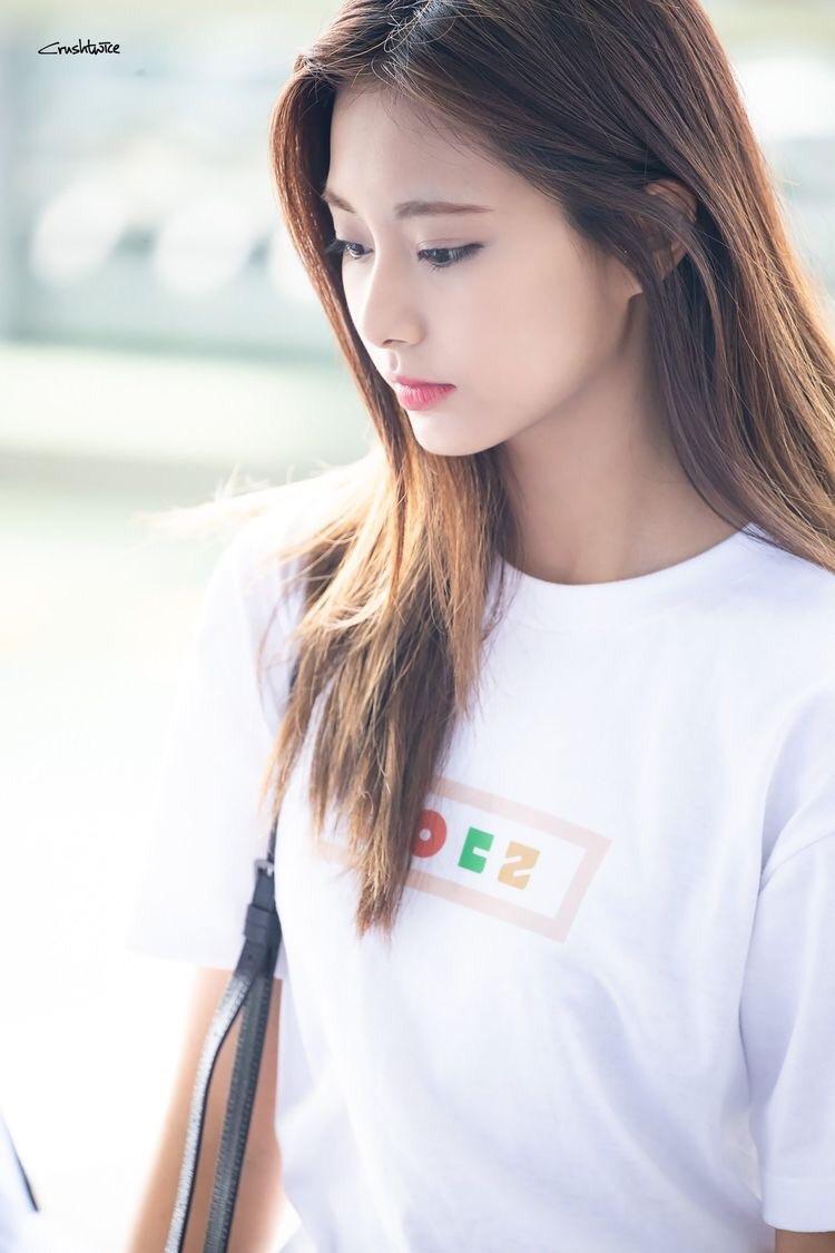 Twice Tzuyu Side Profile Lilianaescaner