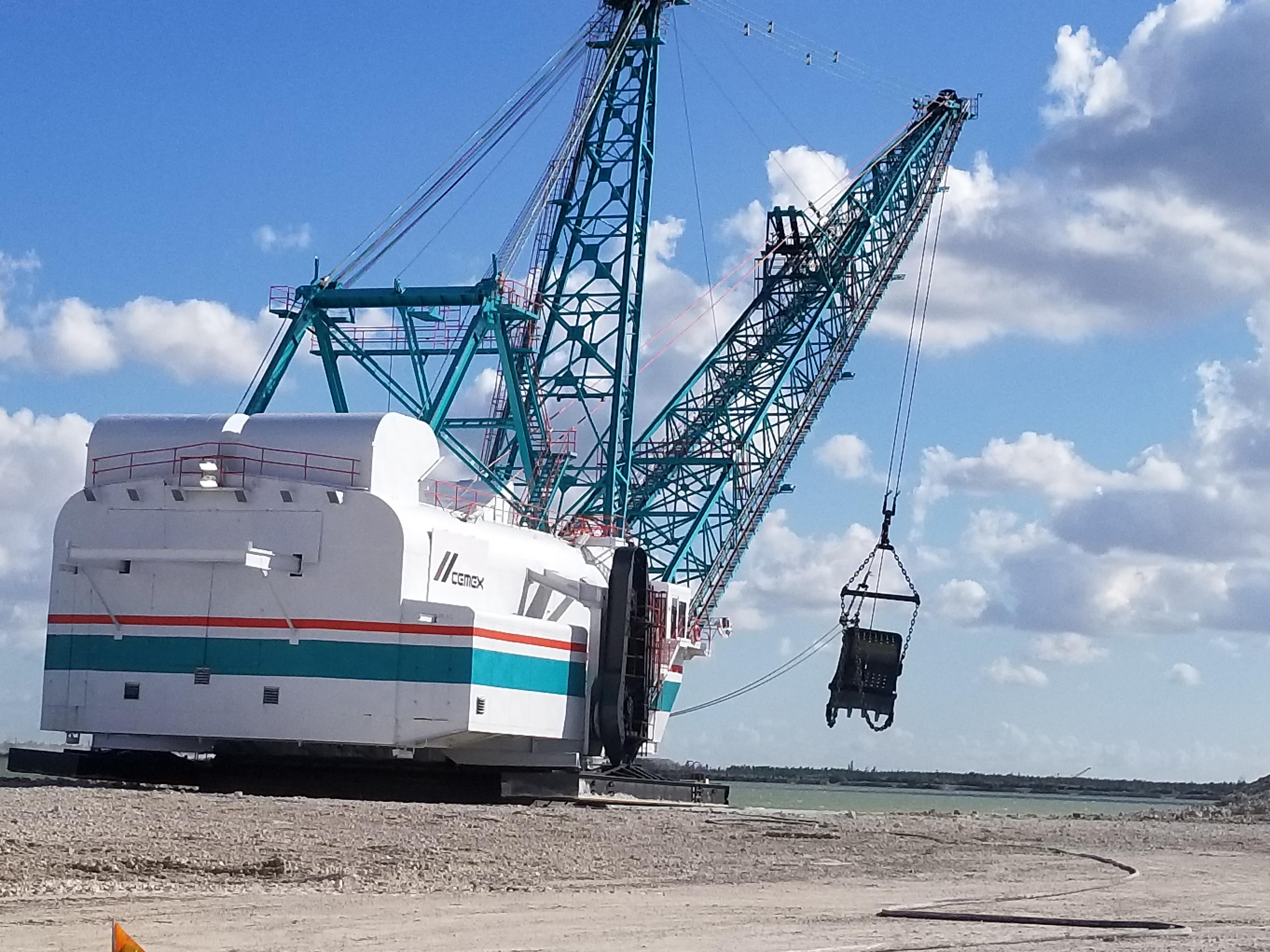 Anyone like draglines? r/MachinePorn