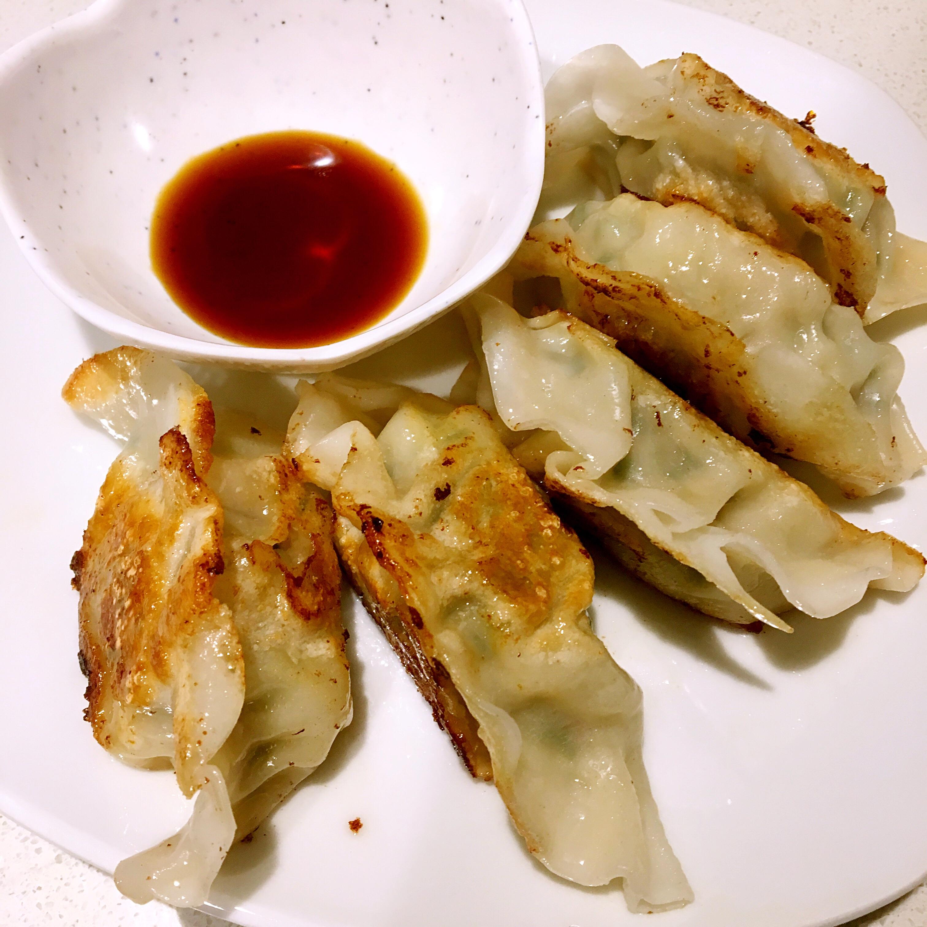 [Homemade]Fried Shrimp&Pork Dumplings r/food