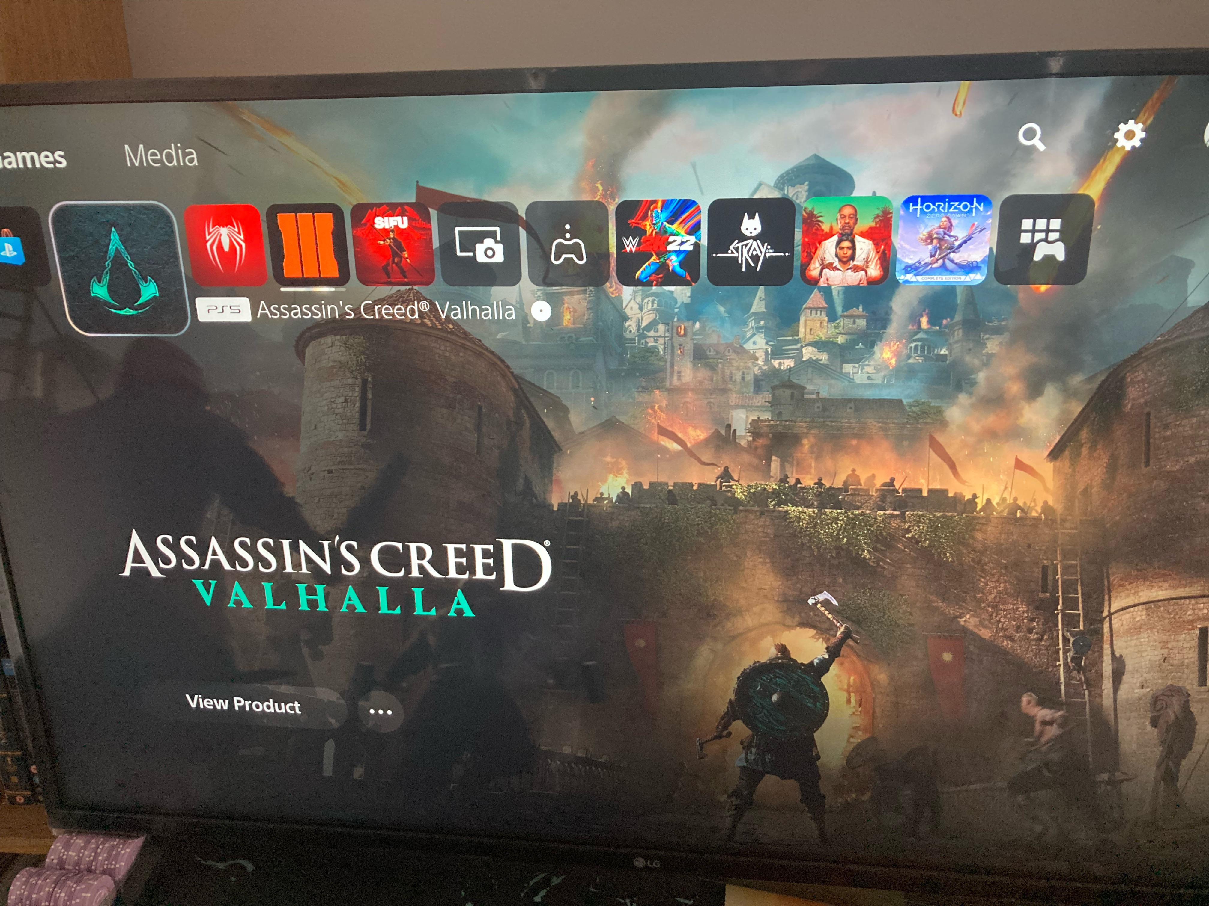 Why does my downloading AC Valhalla show the disc icon? r/playstation