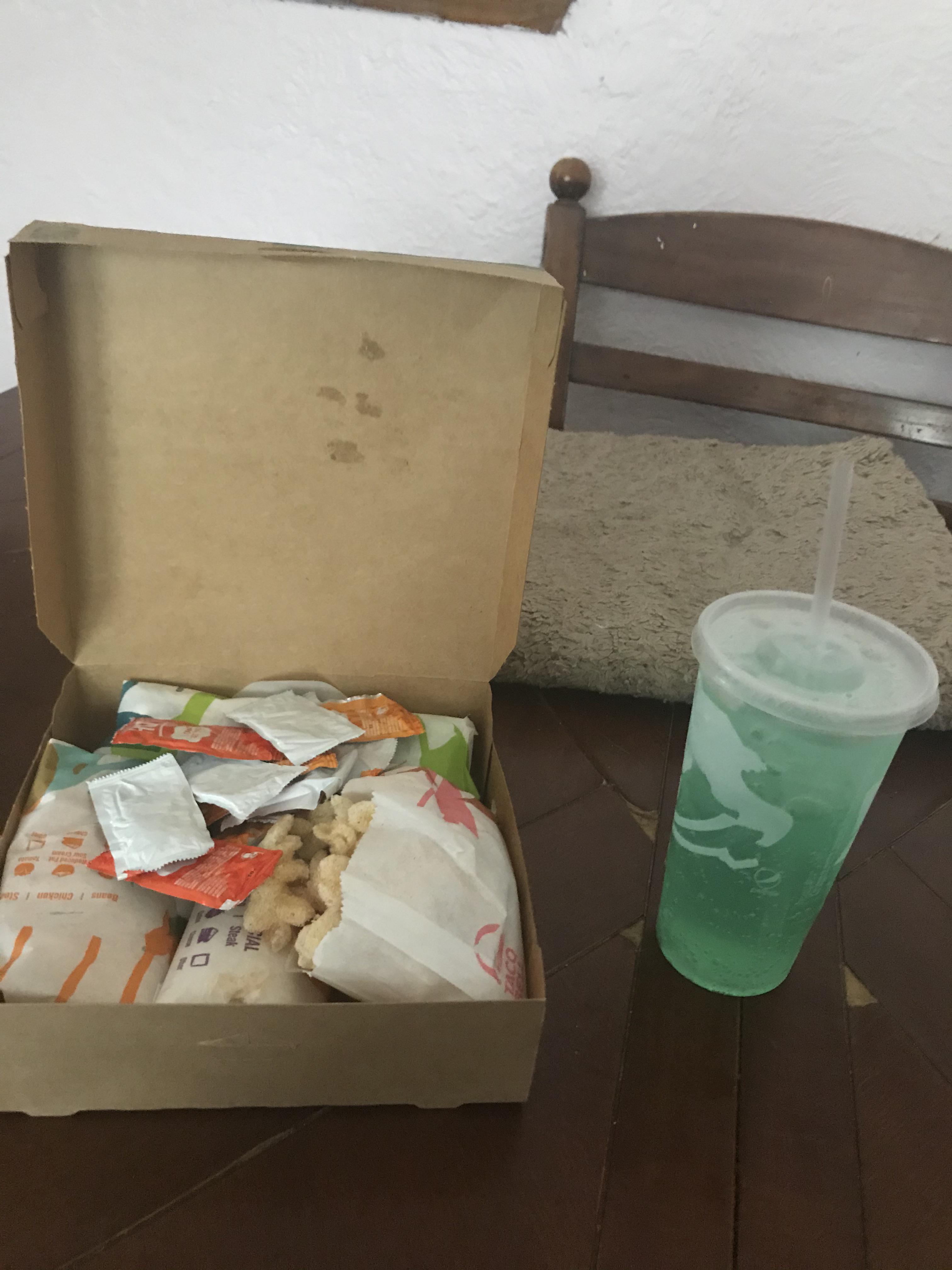 Chalupa Cravings Box 8/10 tacobell