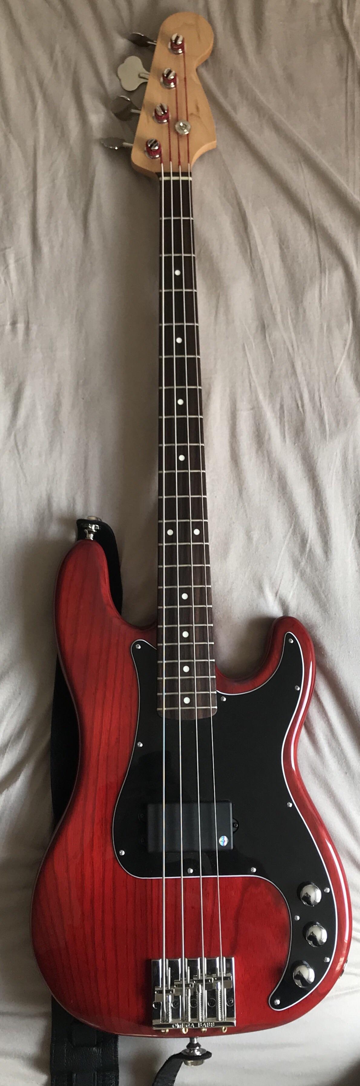 My custom pbass r/guitarporn