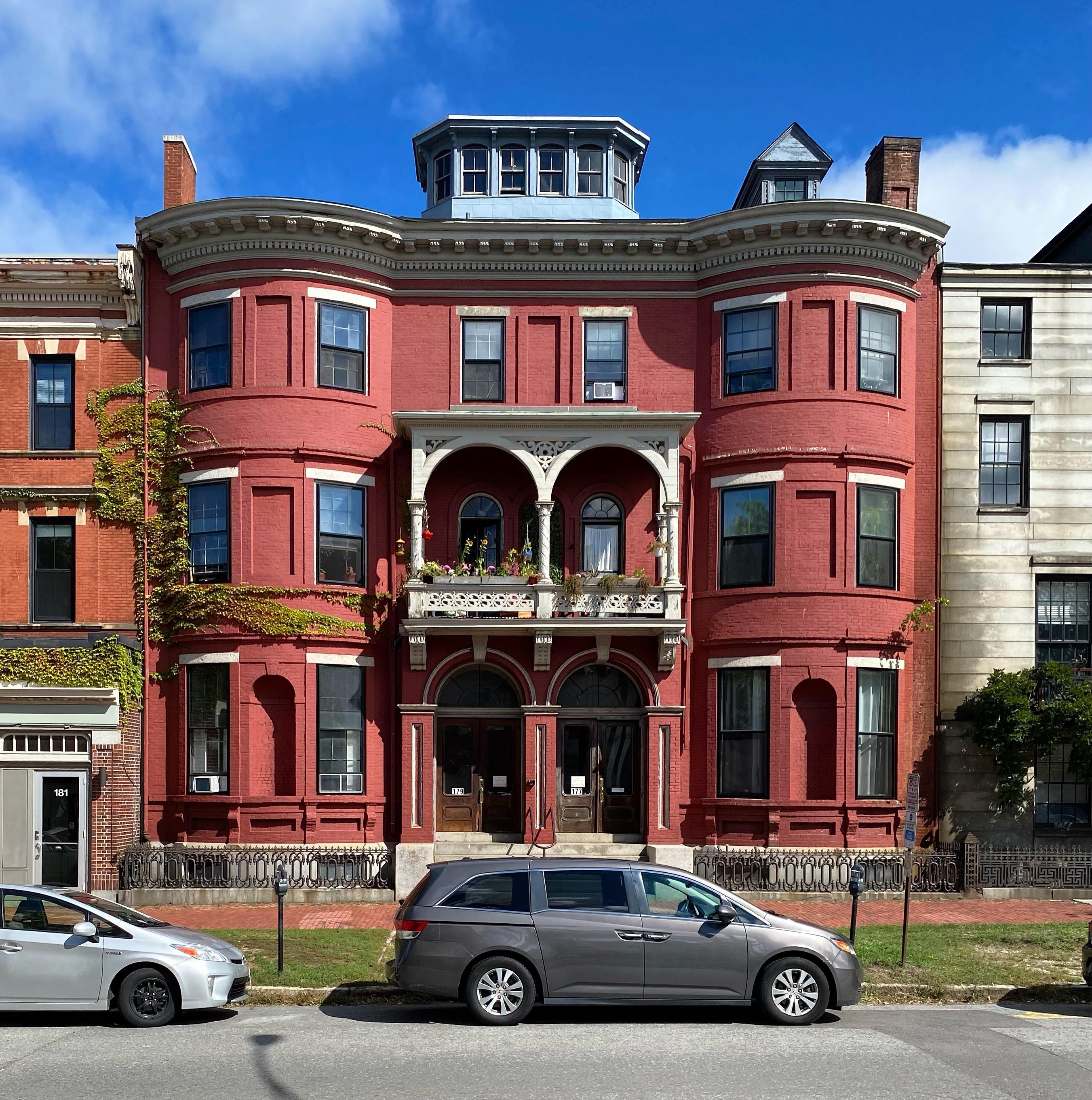 [OC]. A pretty house in Portland, Maine. r/pics