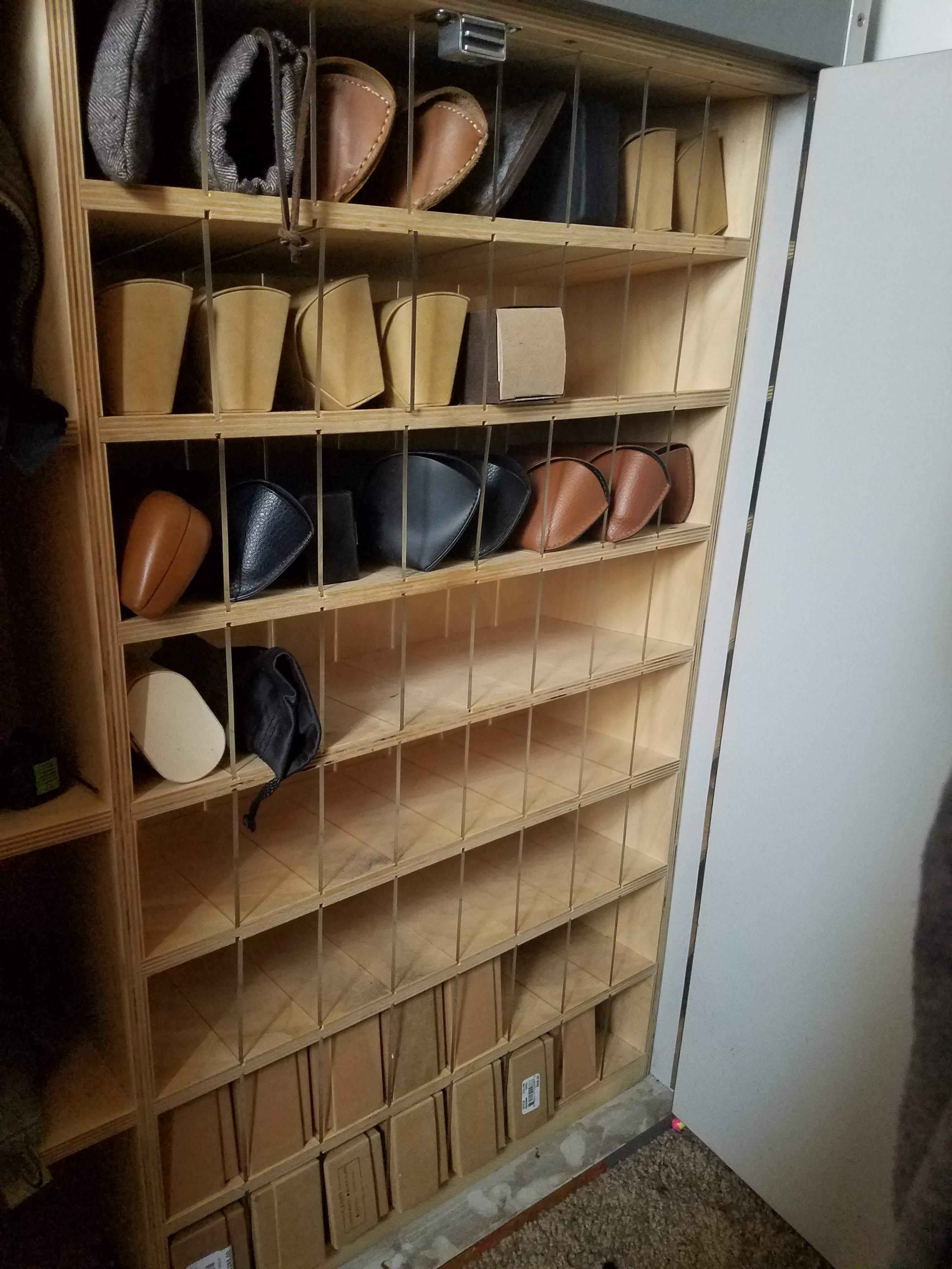 How do you store your collection? Here is some of mine. r/sunglasses