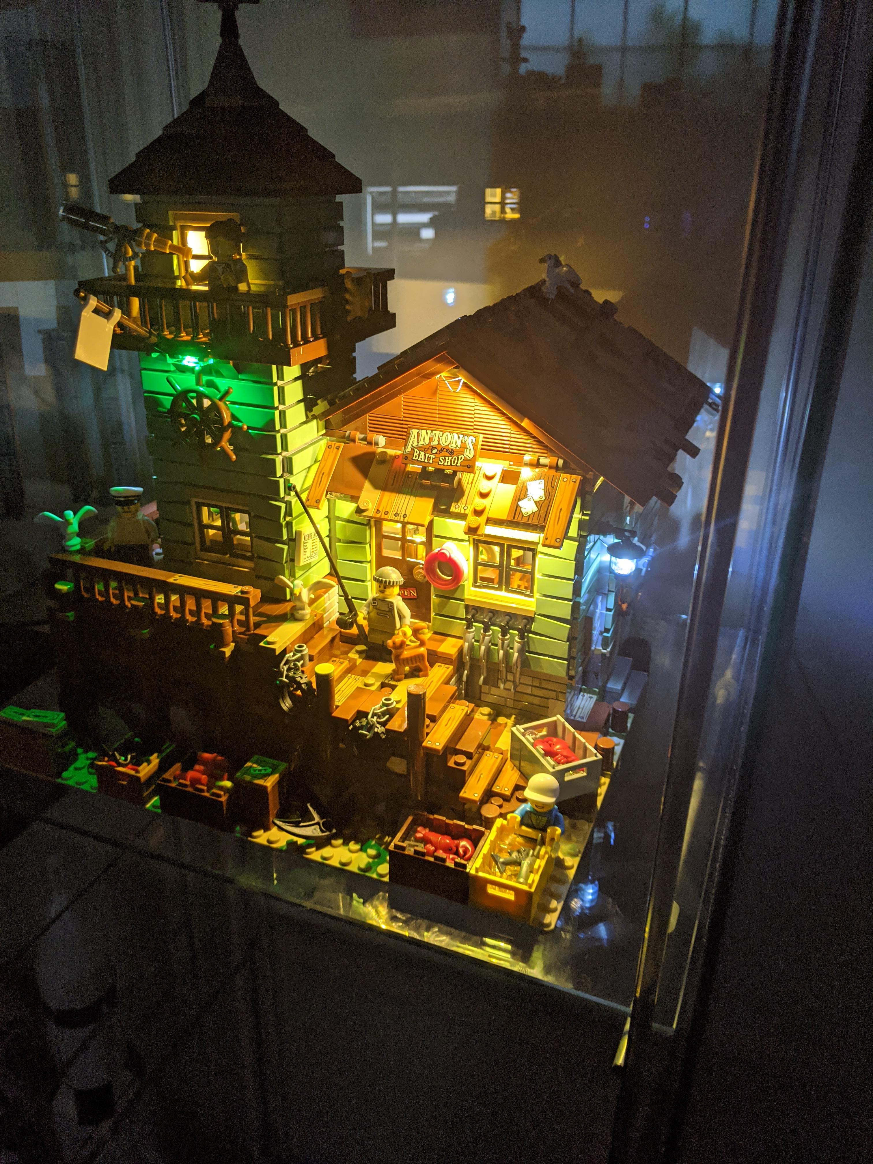 Just finished my new fishing shack. Been wanting this set for a long