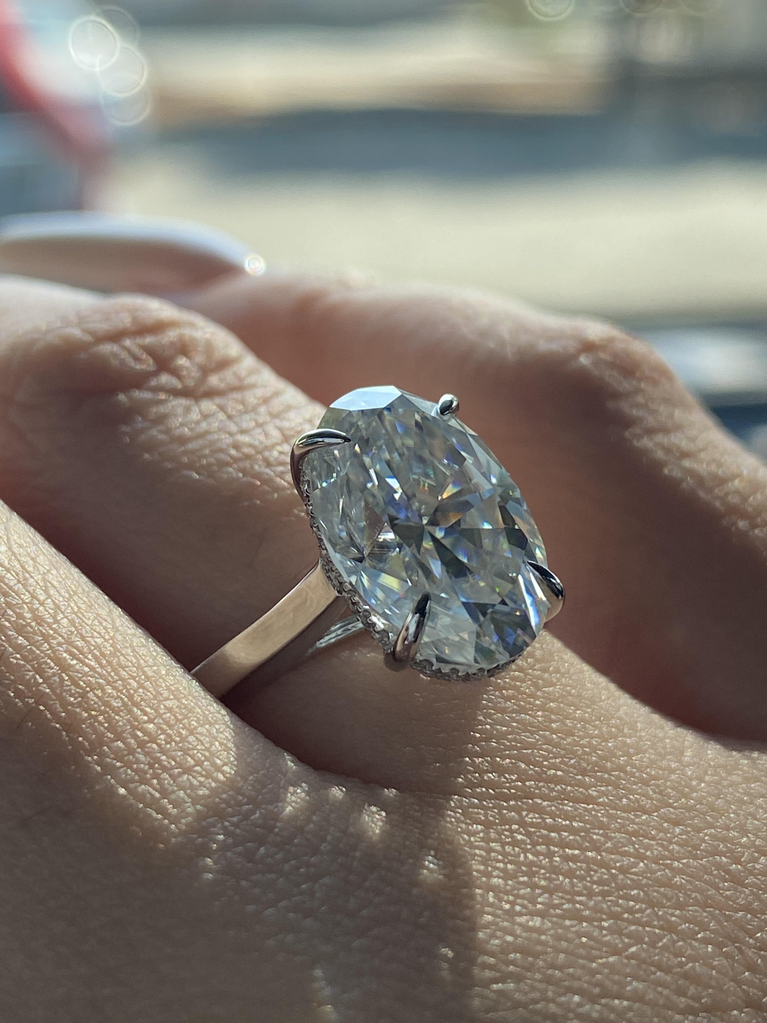 look who finally decided to join us r/Moissanite