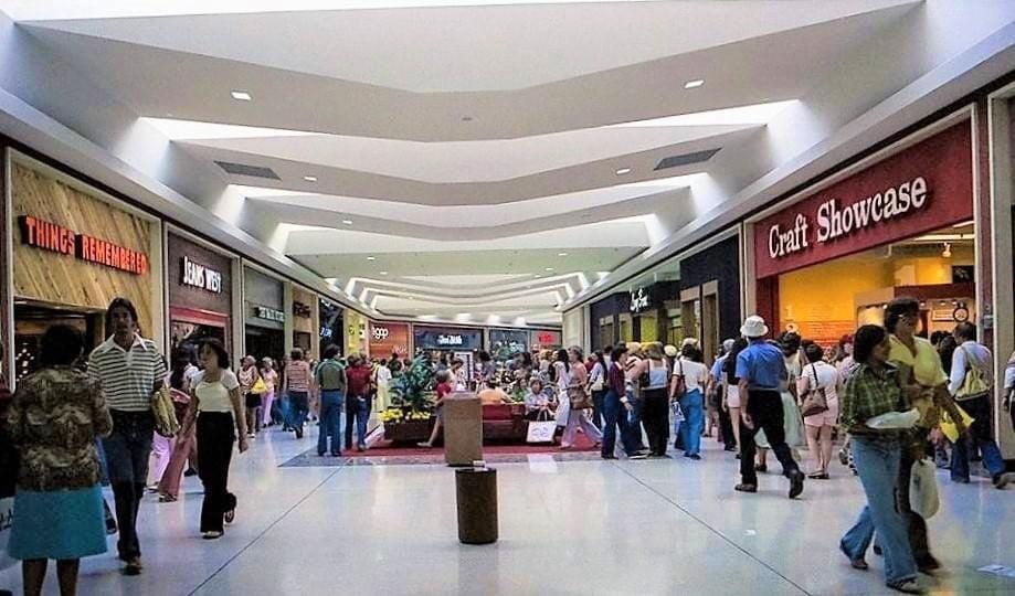 Jefferson Mall aka JMall In Louisville, KY (1979) r/TheWayWeWere