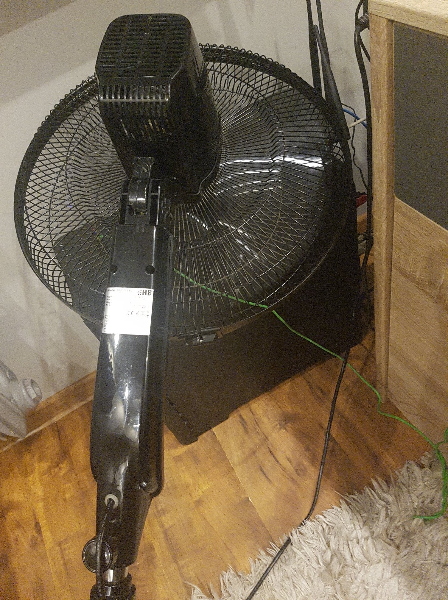 What y'all think about my external cooling fan ? r/pcmasterrace