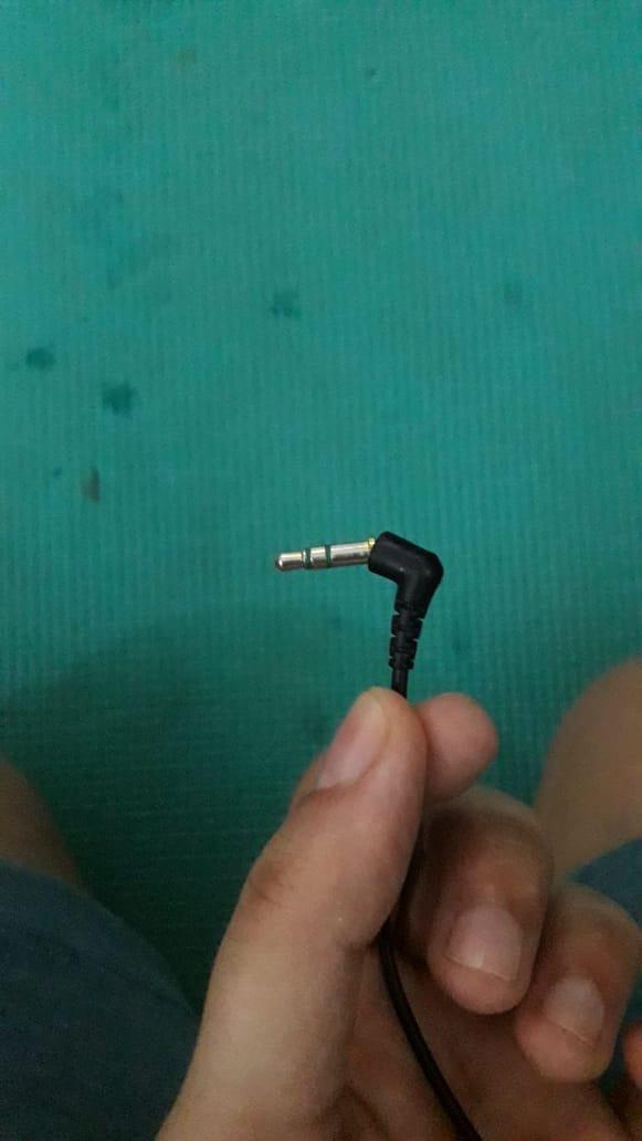 Can broken headphone jack still be used? r/headphones