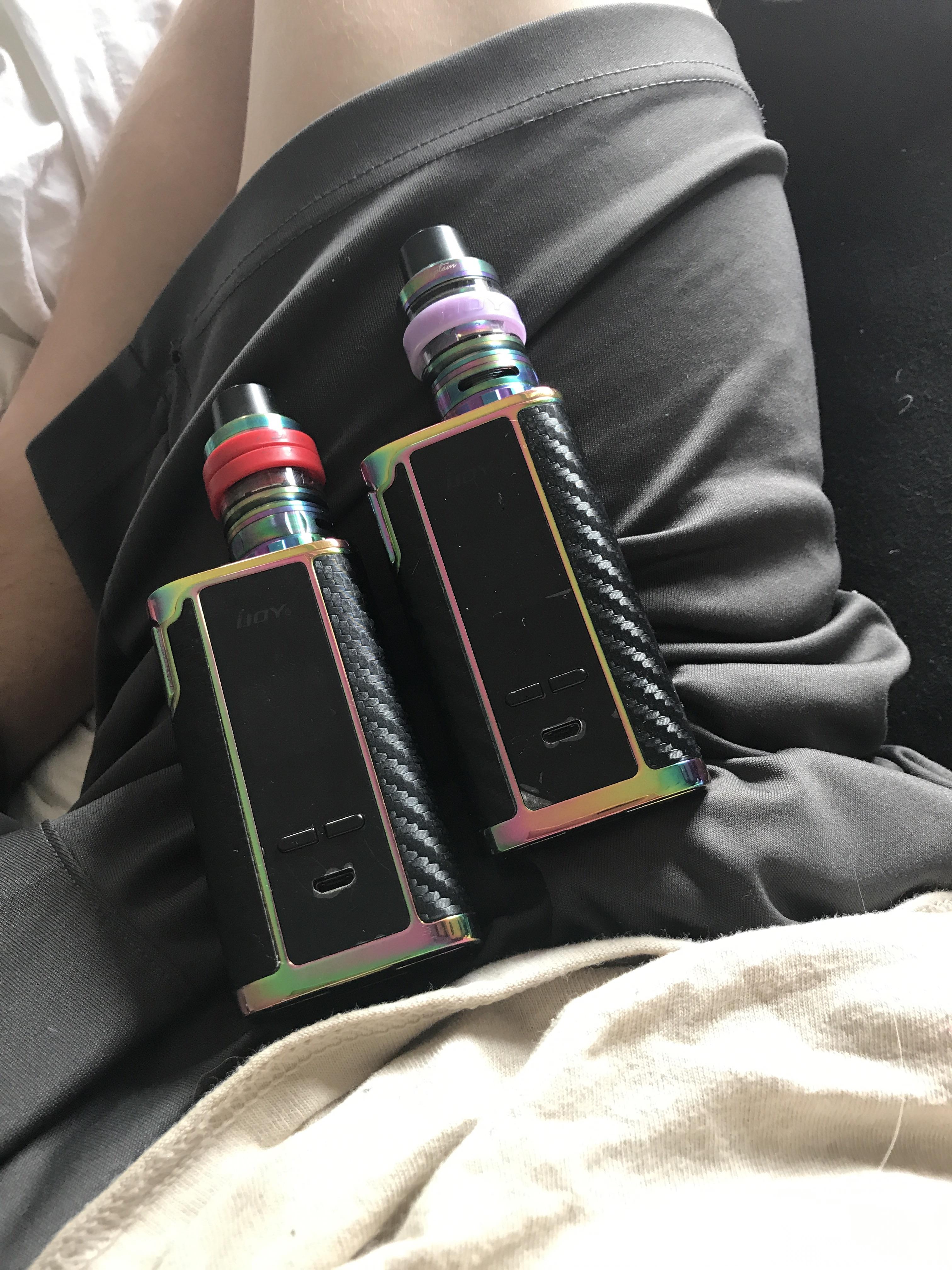 Gotta have them matching vapes r/VapePorn