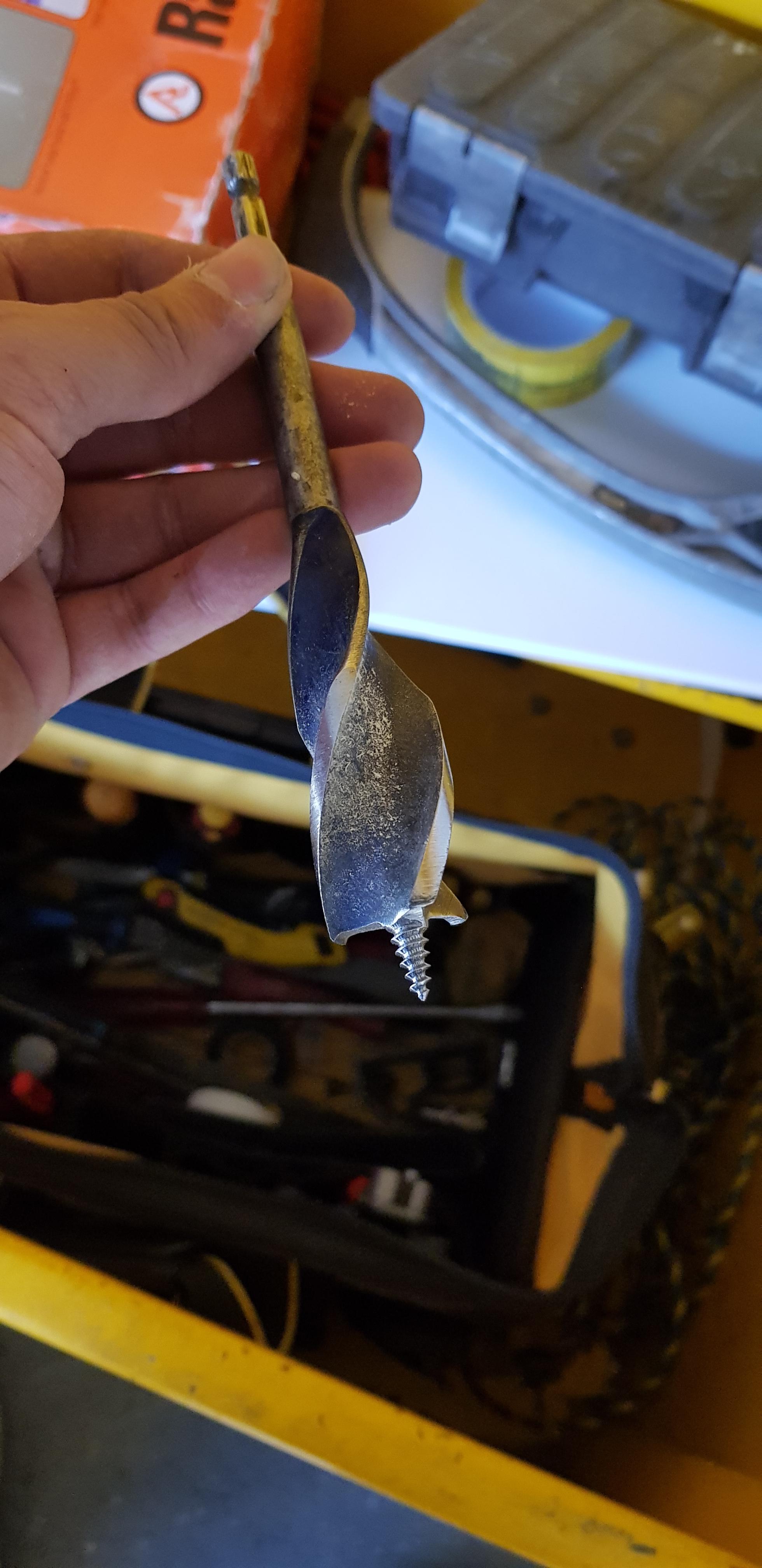 What kind of drill bit is this. What is it mainly used to drill into