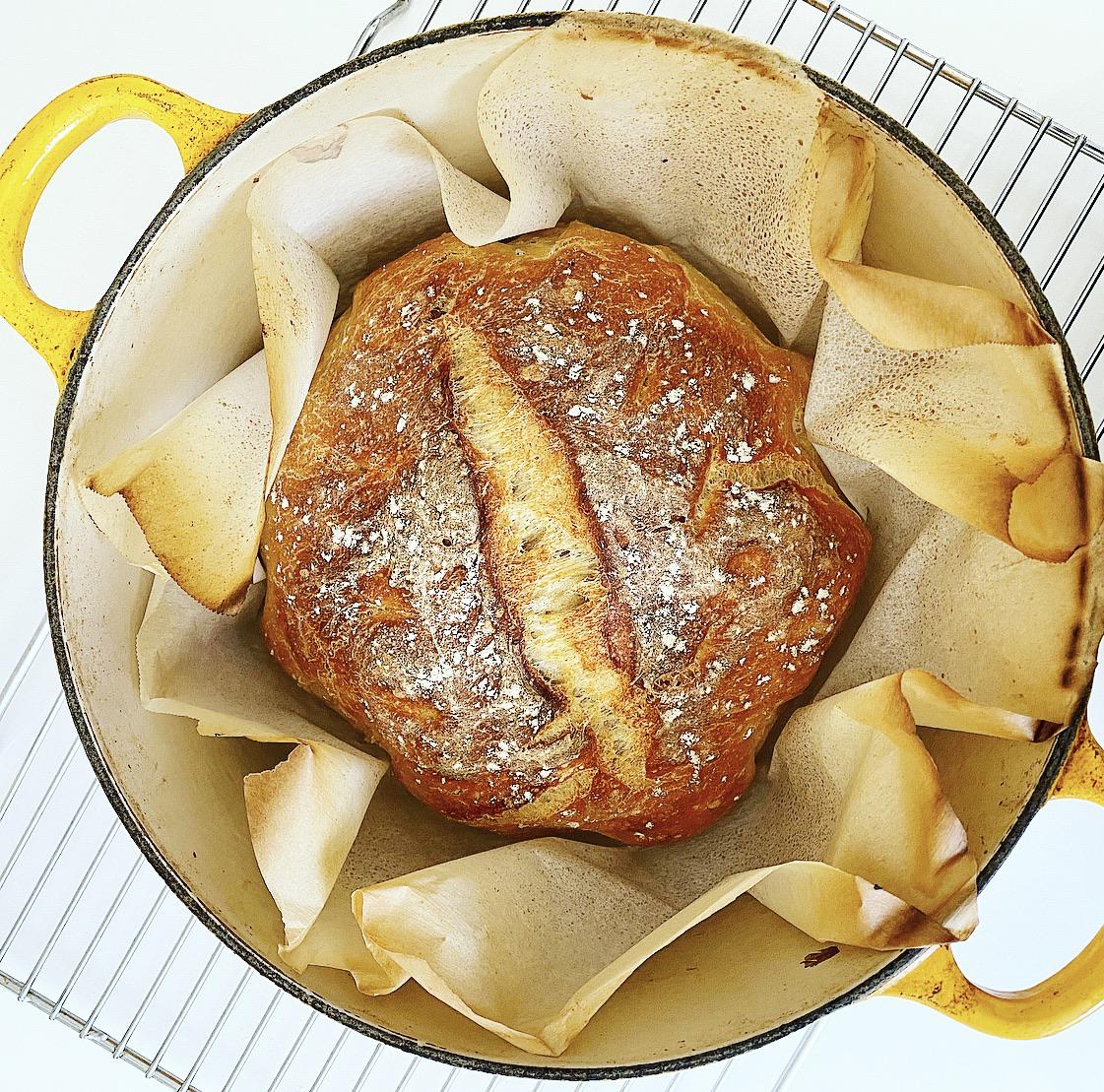 [Homemade] Bread baked in Dutch oven r/food