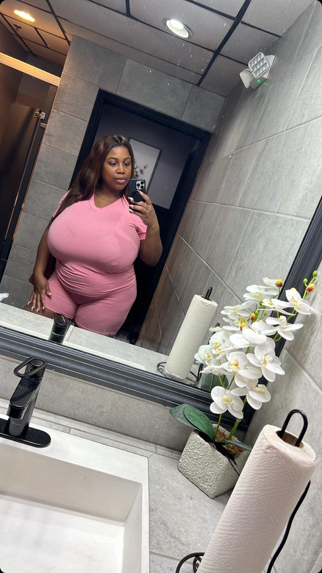 Pretty in pink : maseratixxx