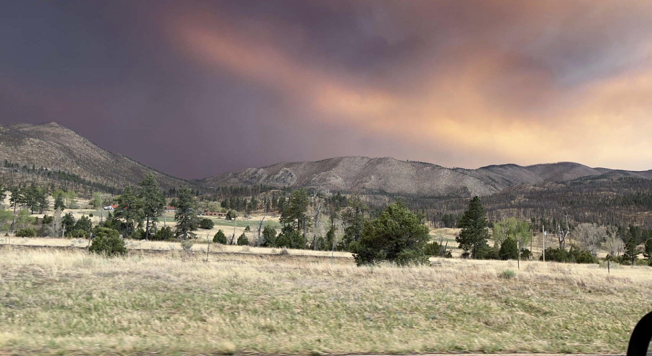 Smoke from the Hermit’s Peak fire in Cimarron, New Mexico 5/10/2022 (OC