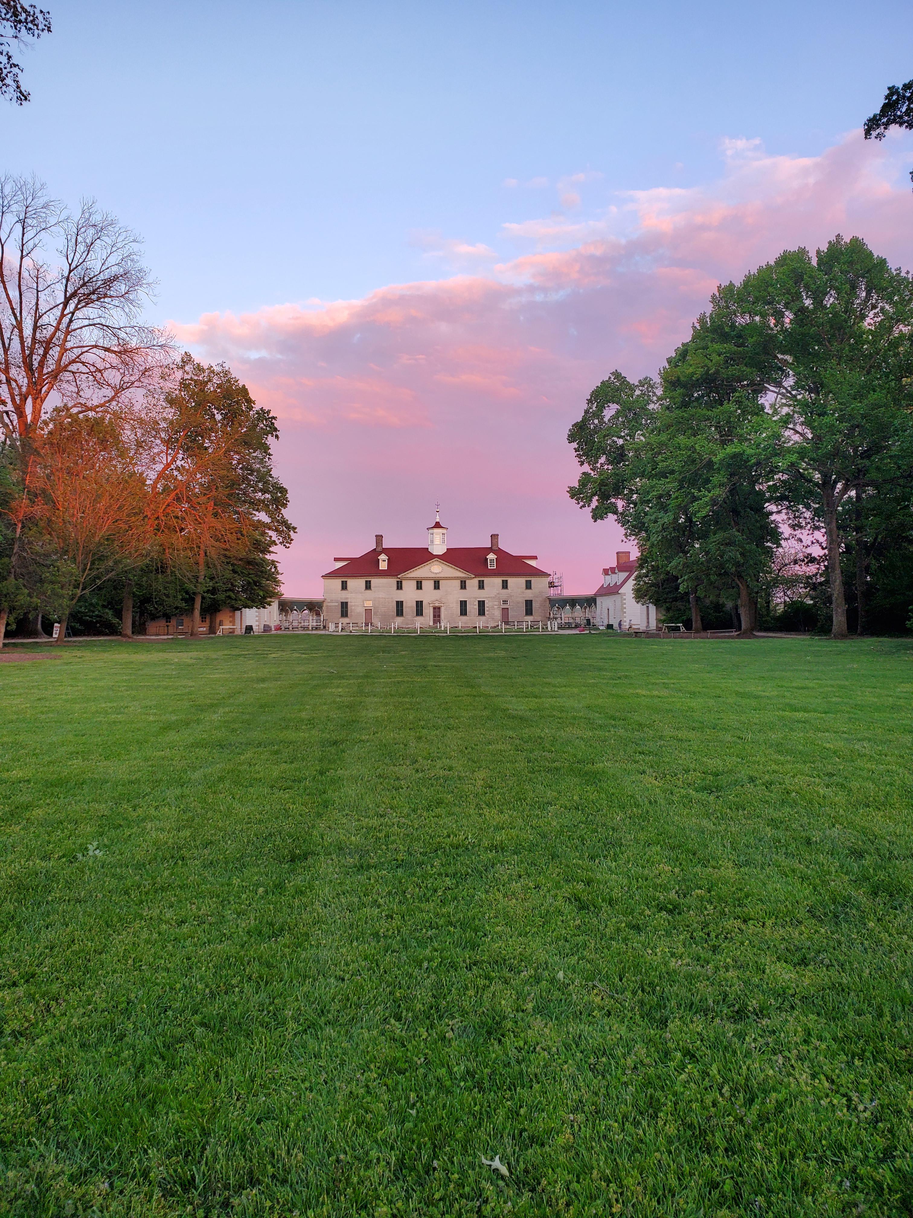 This photo of Washington's home I took today. r/mildlyinteresting