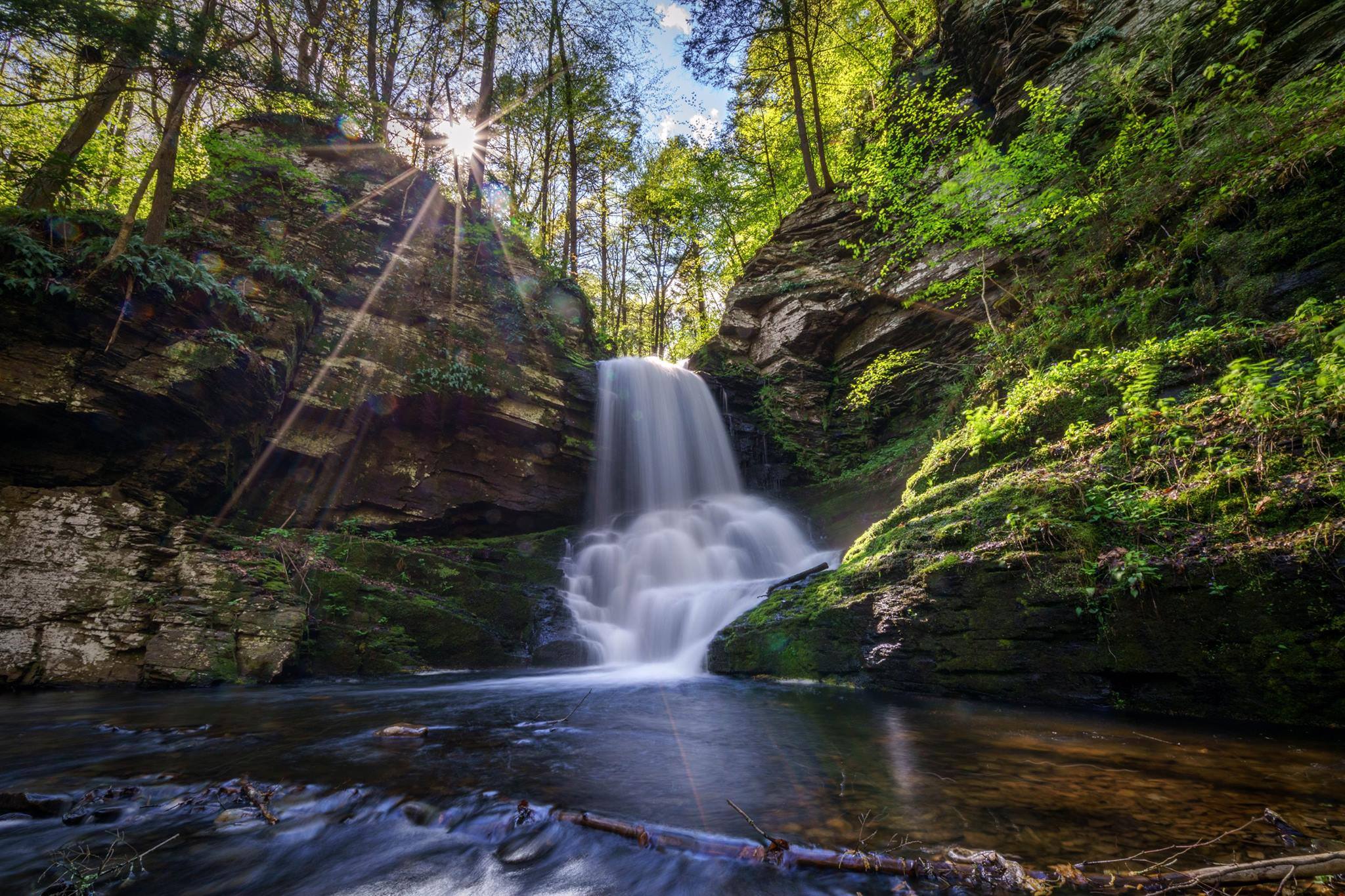 Bridal Veil Falls, Bushkill, PA [OC] [2048x1366] r/EarthPorn