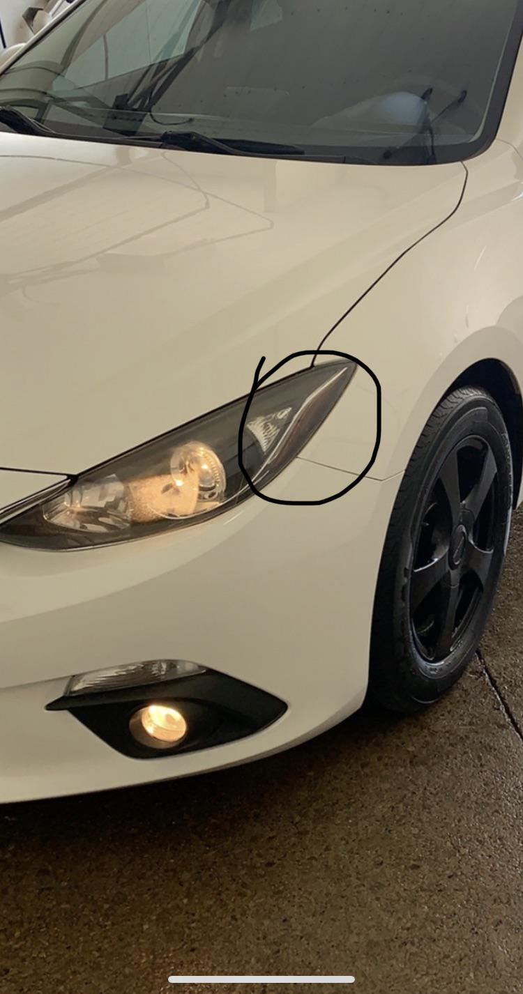 Side marker light? Can anybody help me find what bulb goes here, I