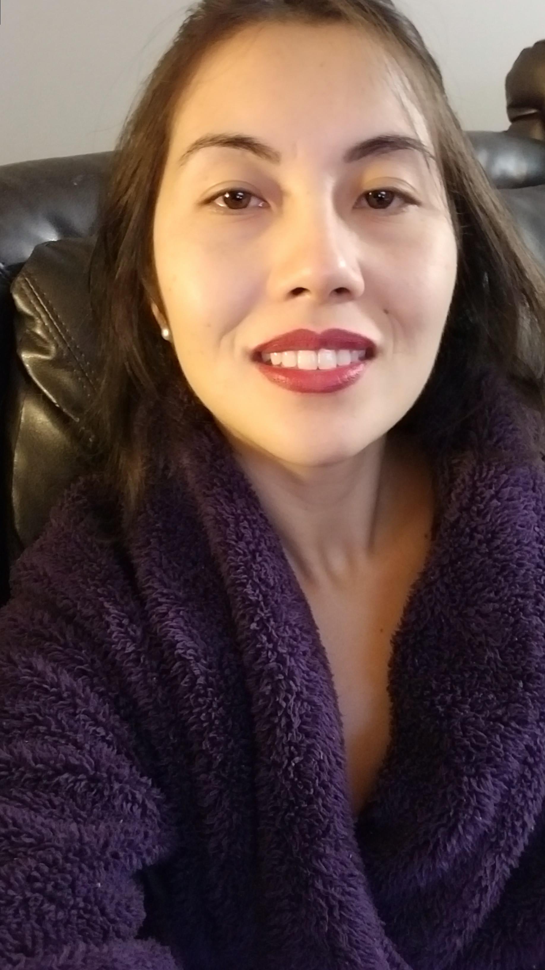 Brazilian Japanese milf, tired face and old lipstick in the end of the day. Still horny af 😋🤭