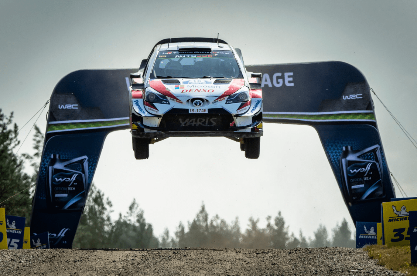 Flying Toyota r/rally
