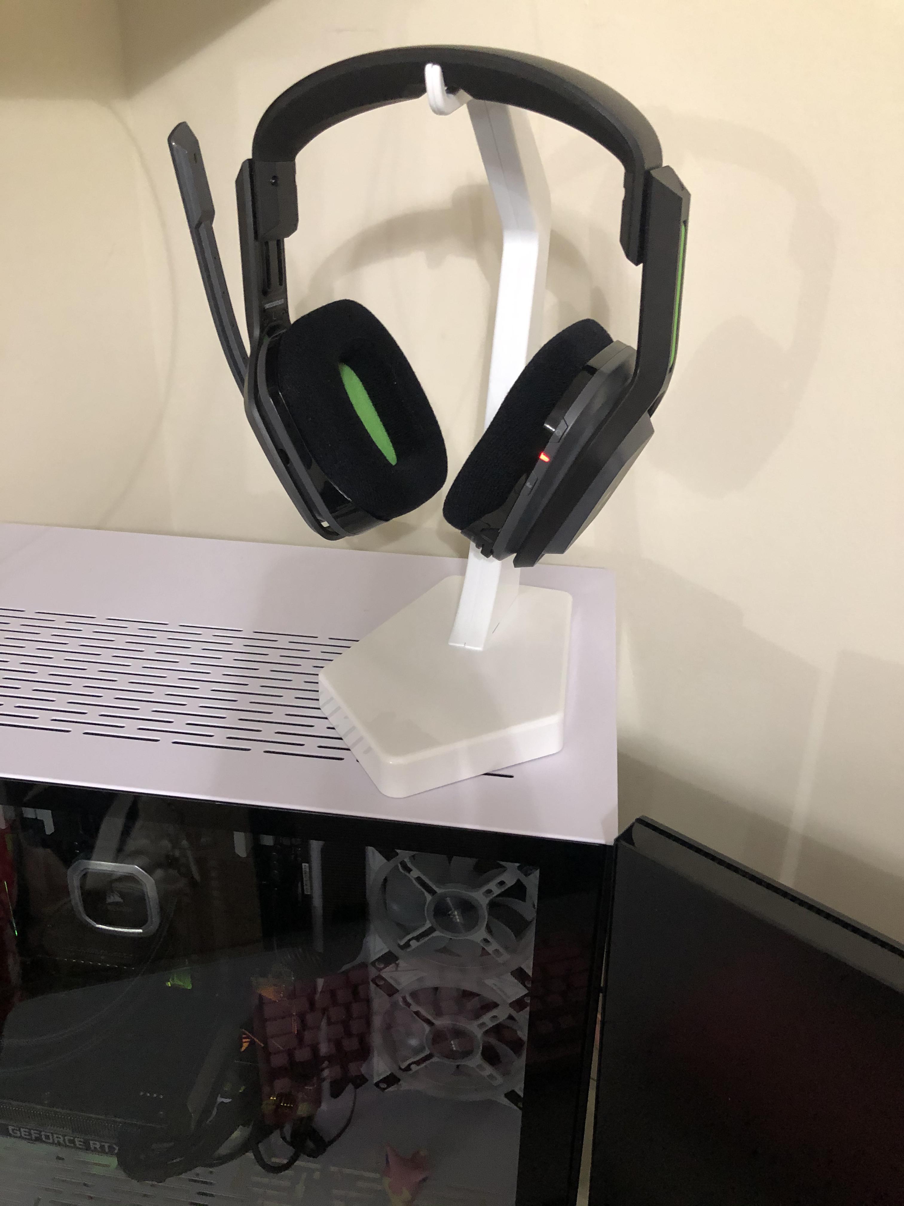 Thank you to the person who posted the banana holder as a 5 headset