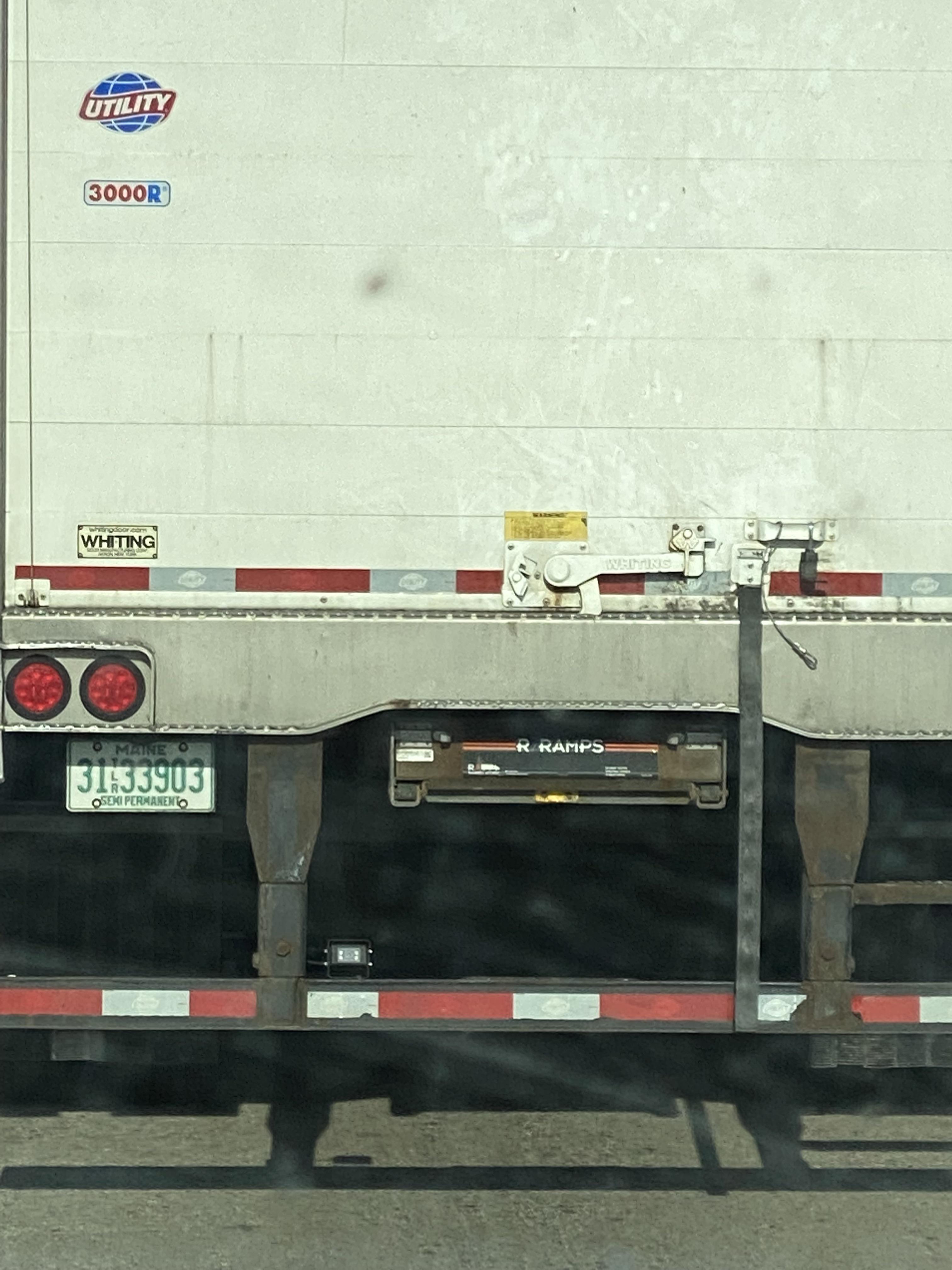 Since when they got back up cameras on trailers ??? r/Truckers