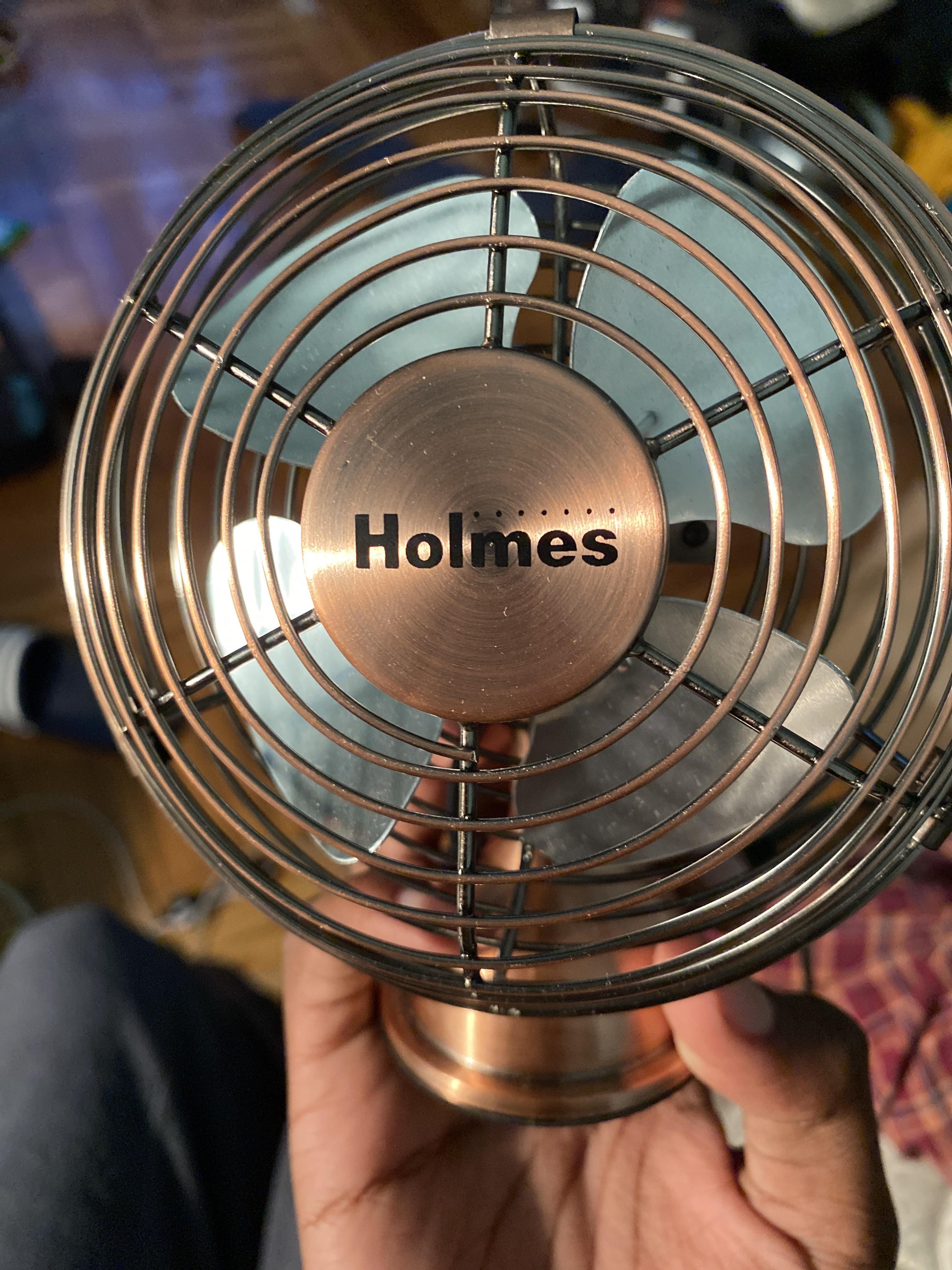 I picked up a little desk fan this morning r/OnlyFans