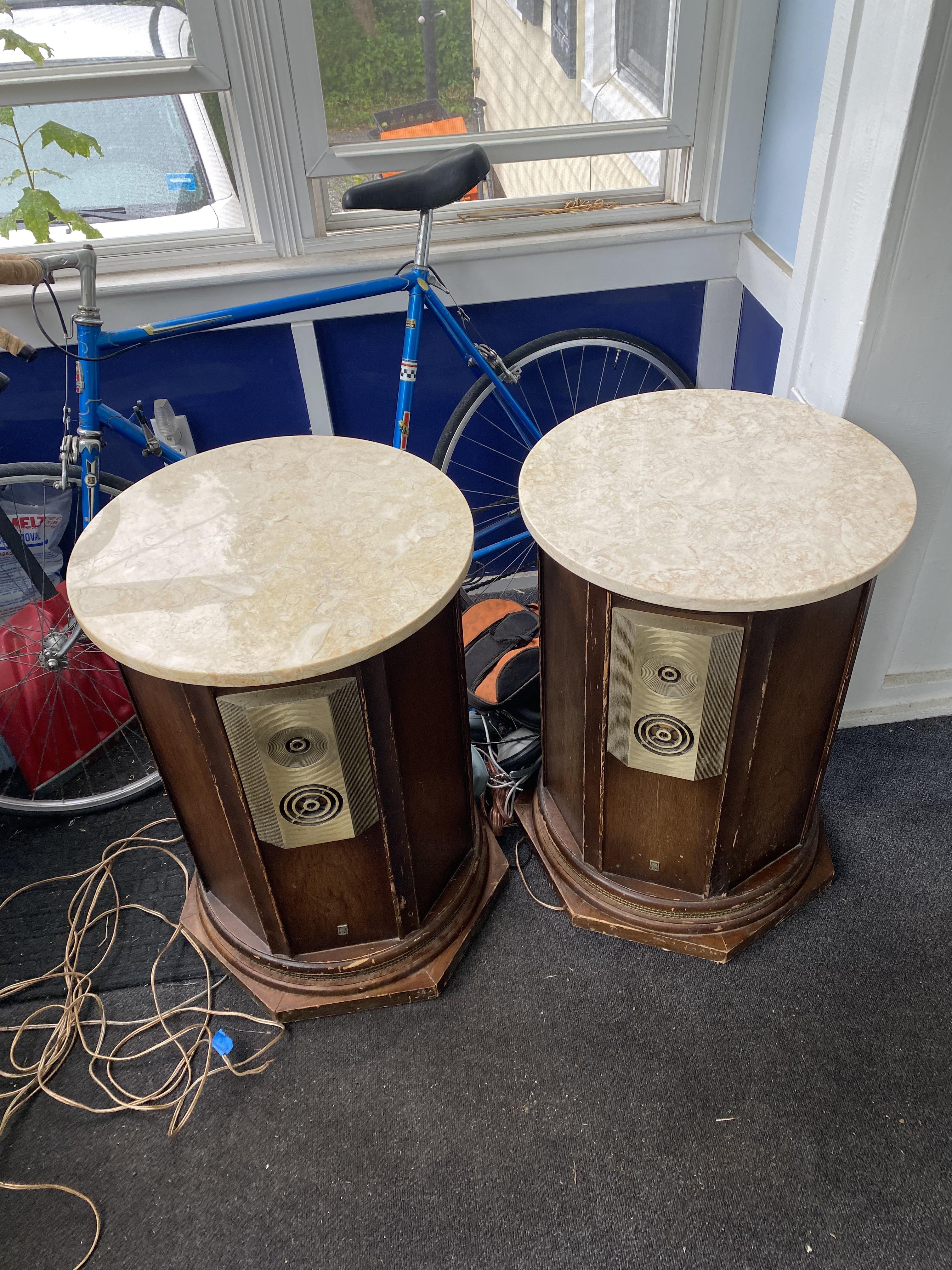 Weirdest Yard Sale Find Yet r/vintageaudio