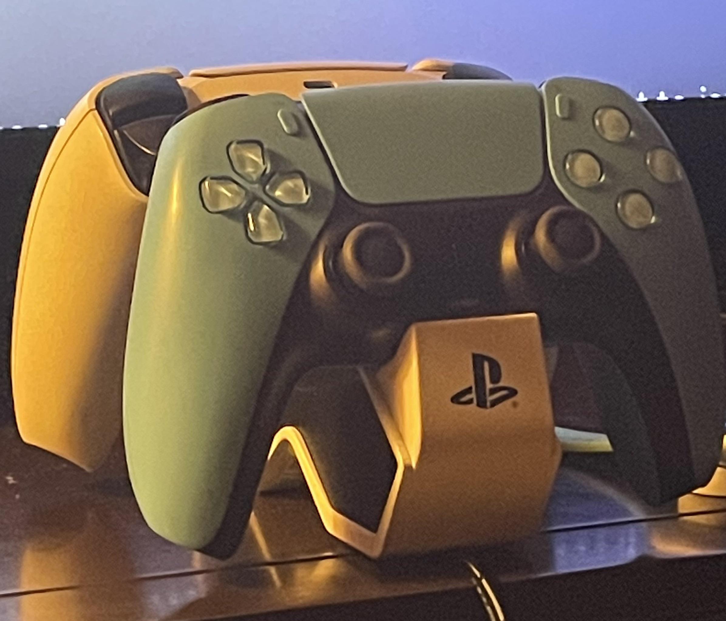 controller wont charge on the dock r/playstation