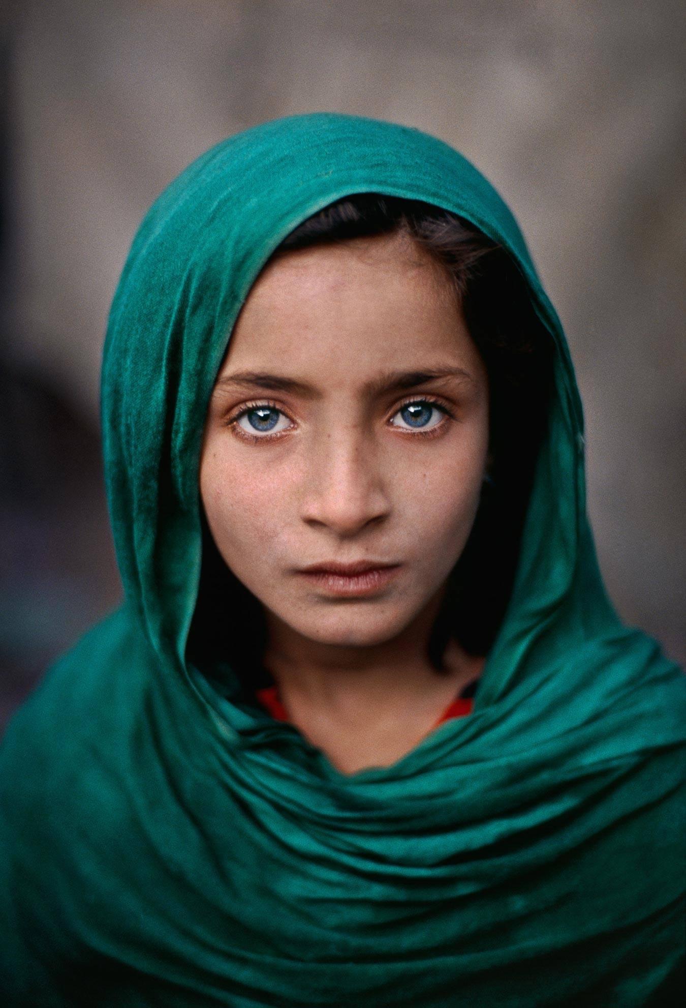 Afghan Girl r/pics