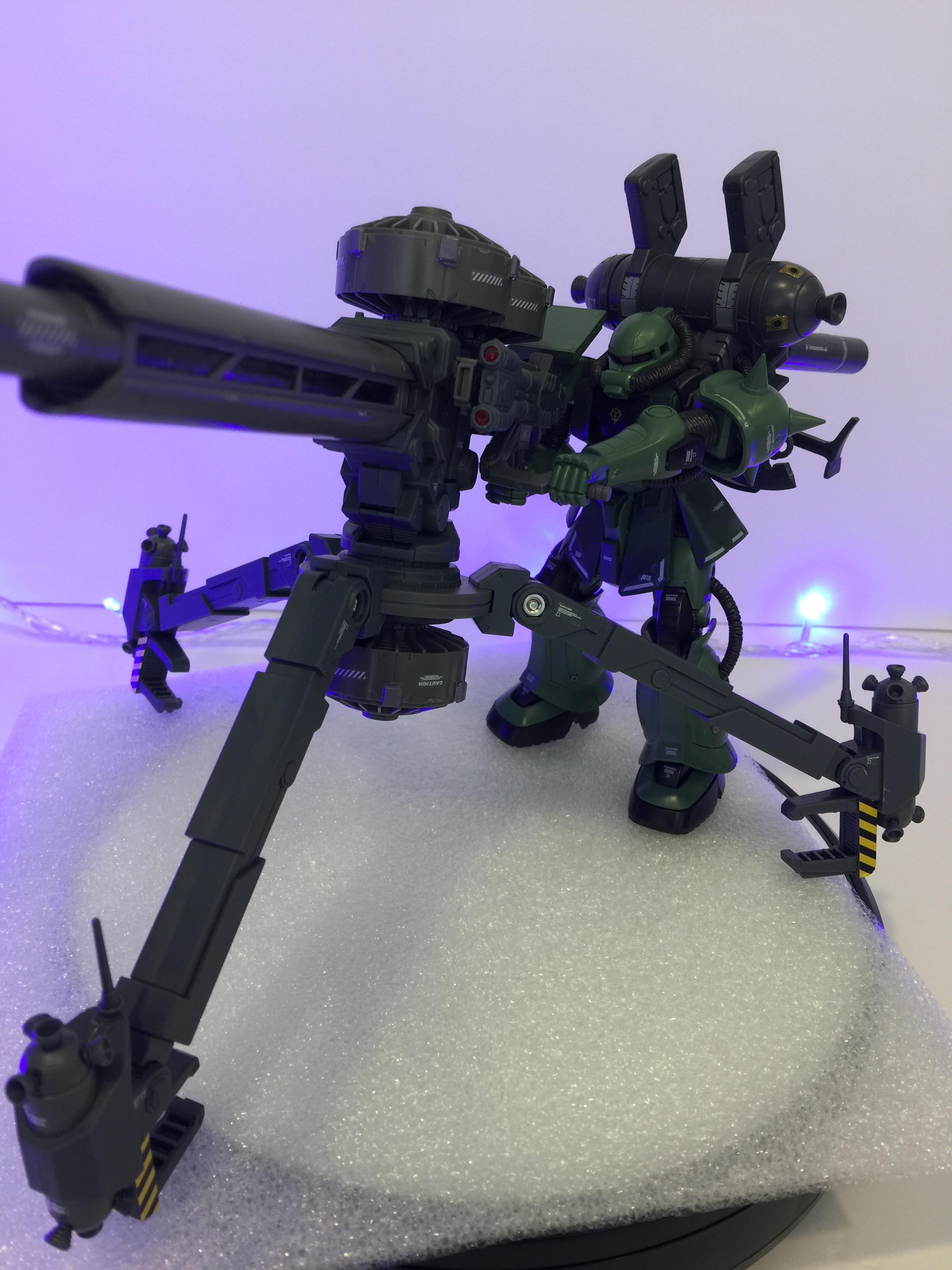 HG ZAKU II + Big Gun GUNDAM THUBDERBOLT r/Gunpla