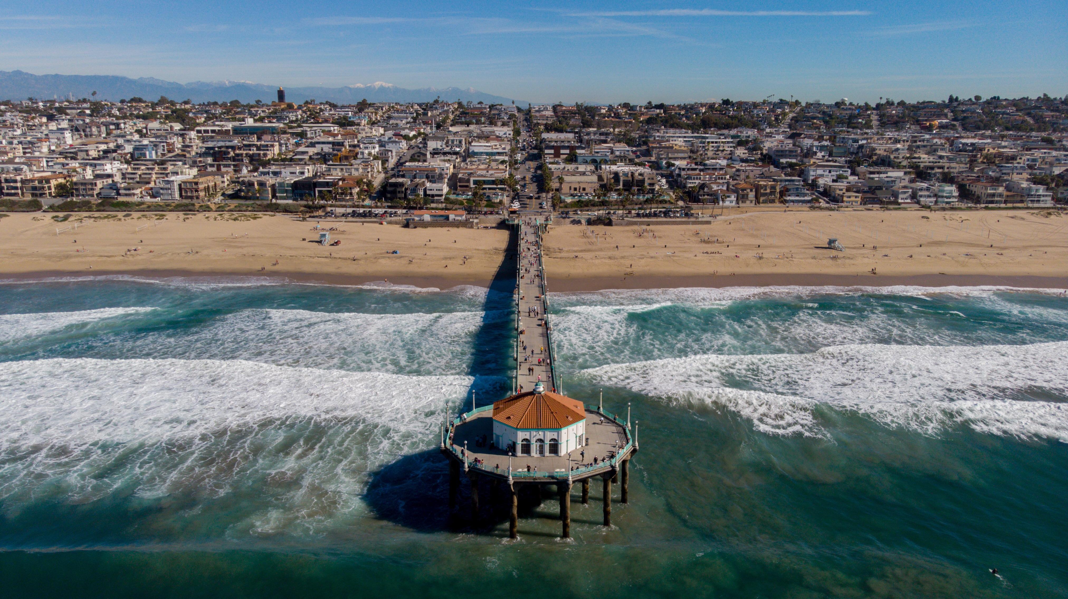 Manhattan Beach Pier r/dji