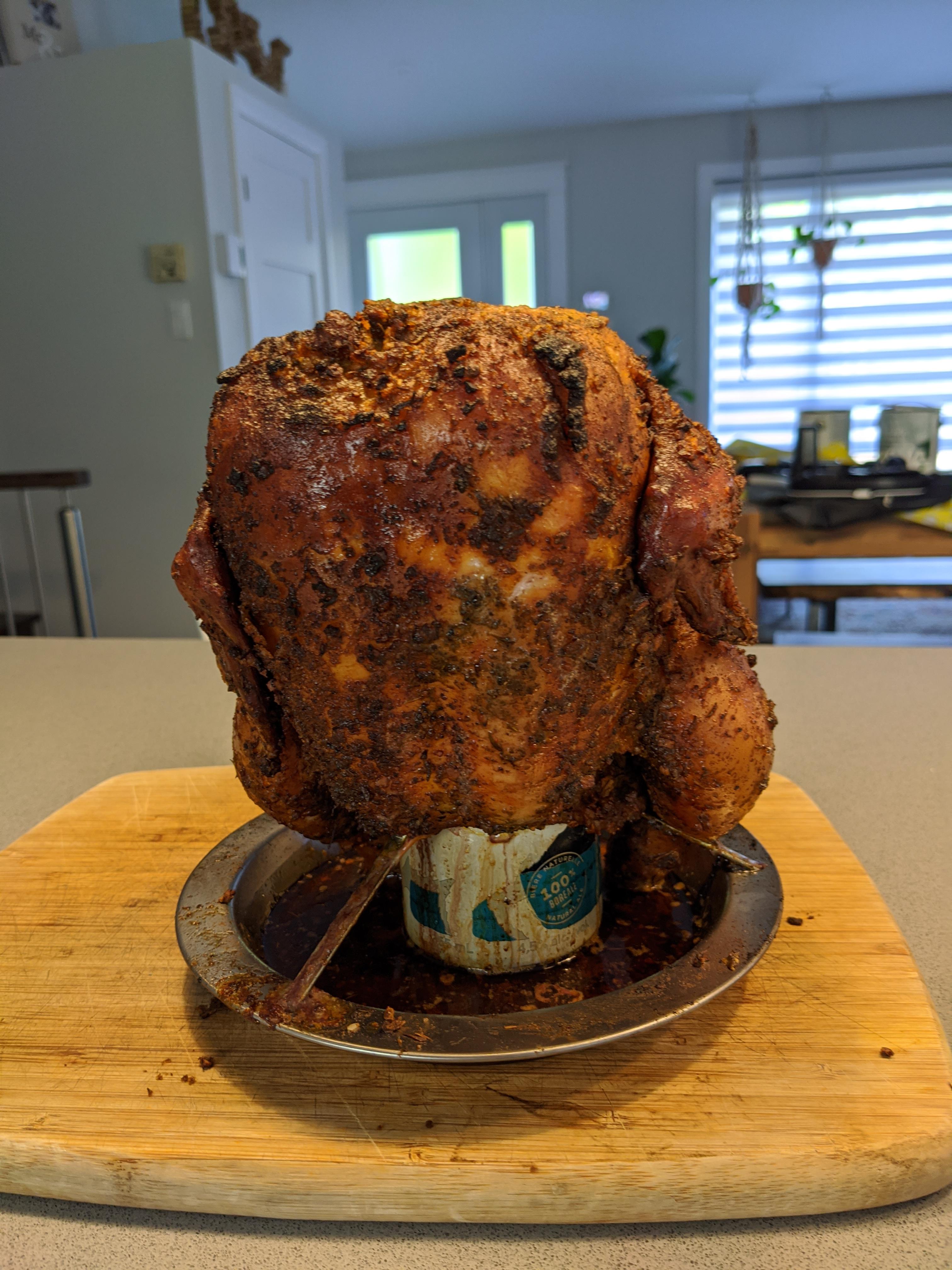 Beer can chicken 350° for 1h15 was juicy and tasty, er kettle r/BBQ