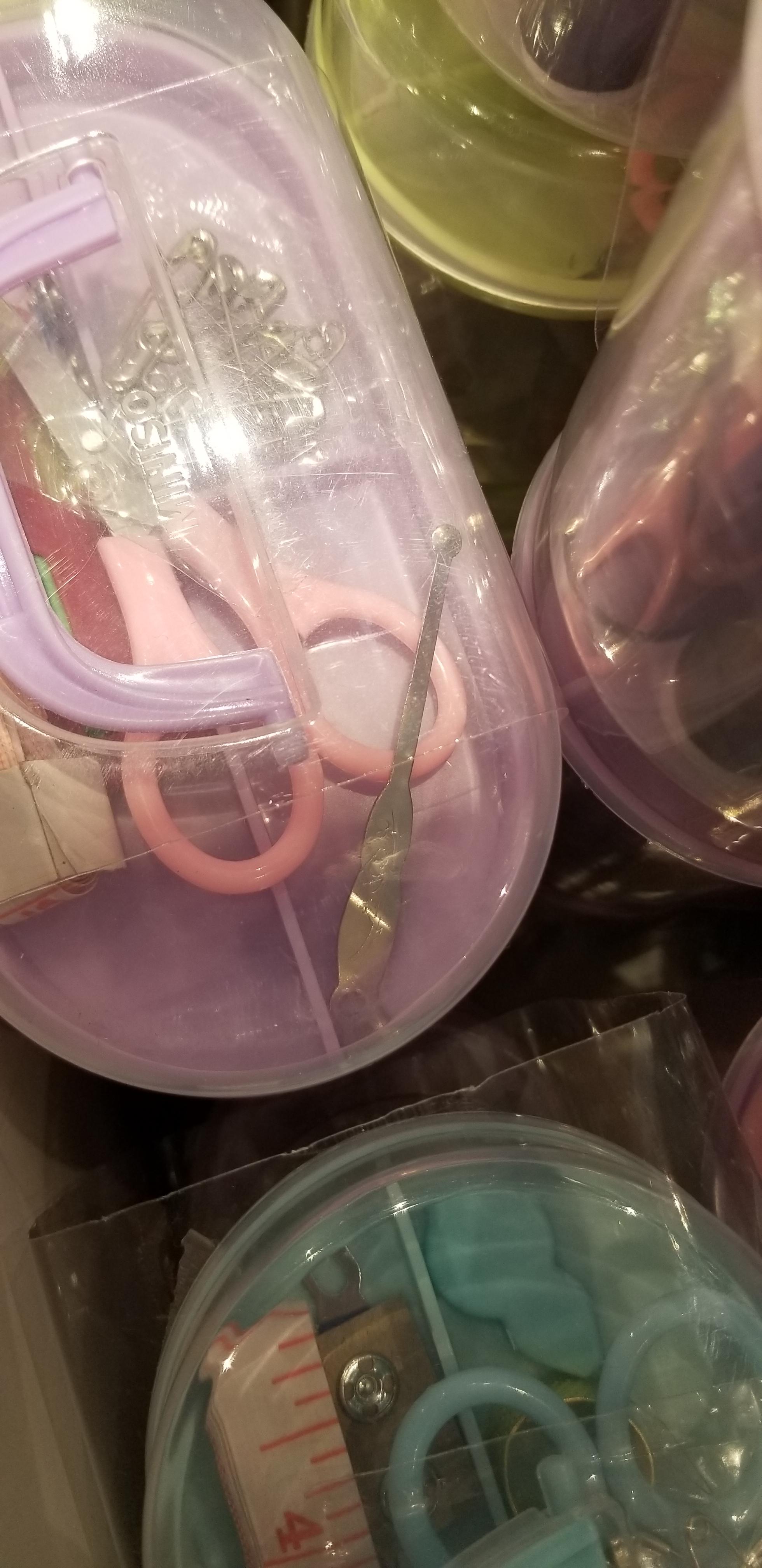 What is this sewing kit melon baller? r/whatisthisthing