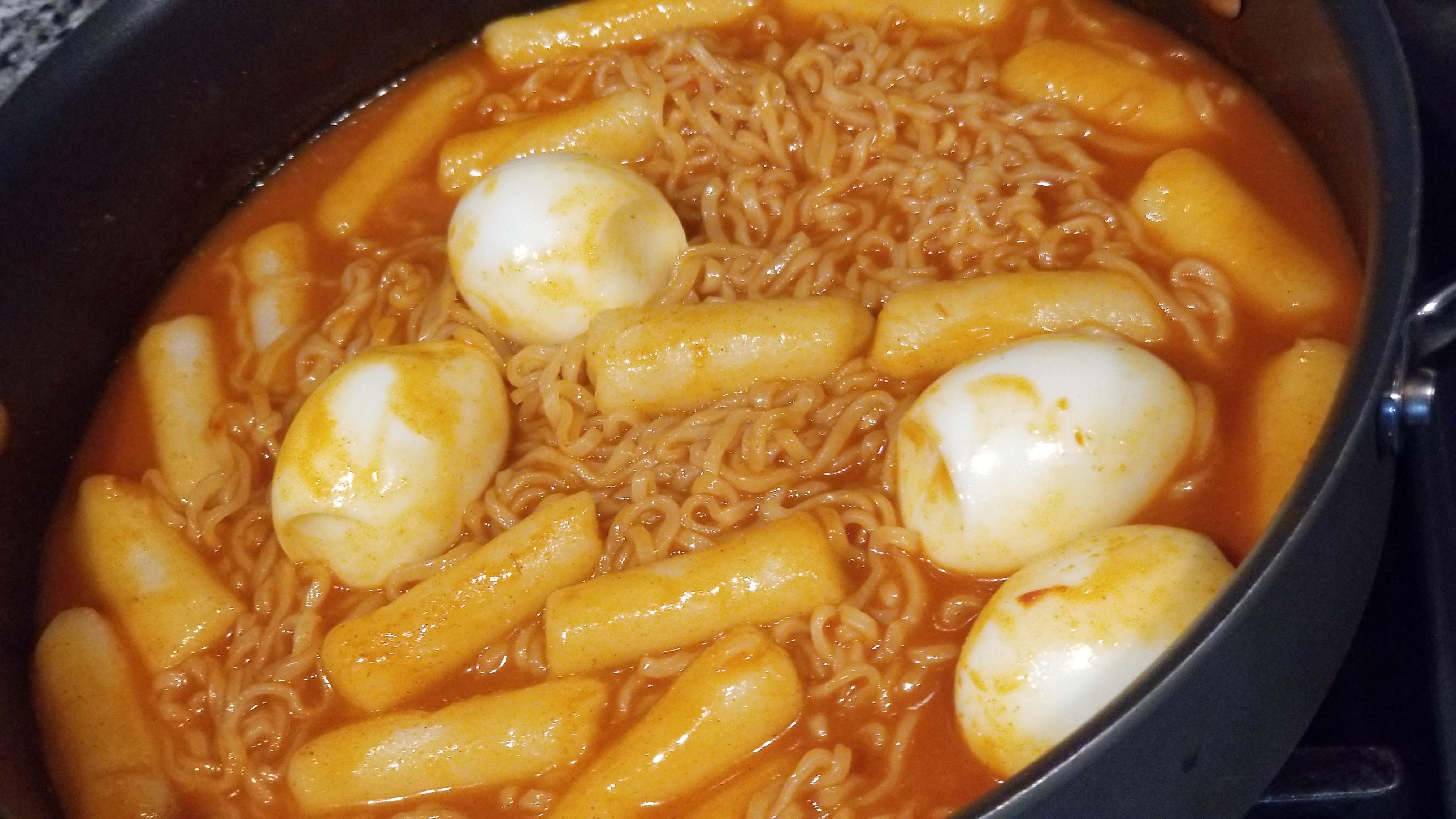 First time tasting and making tteokbokki from scratch!! I made the