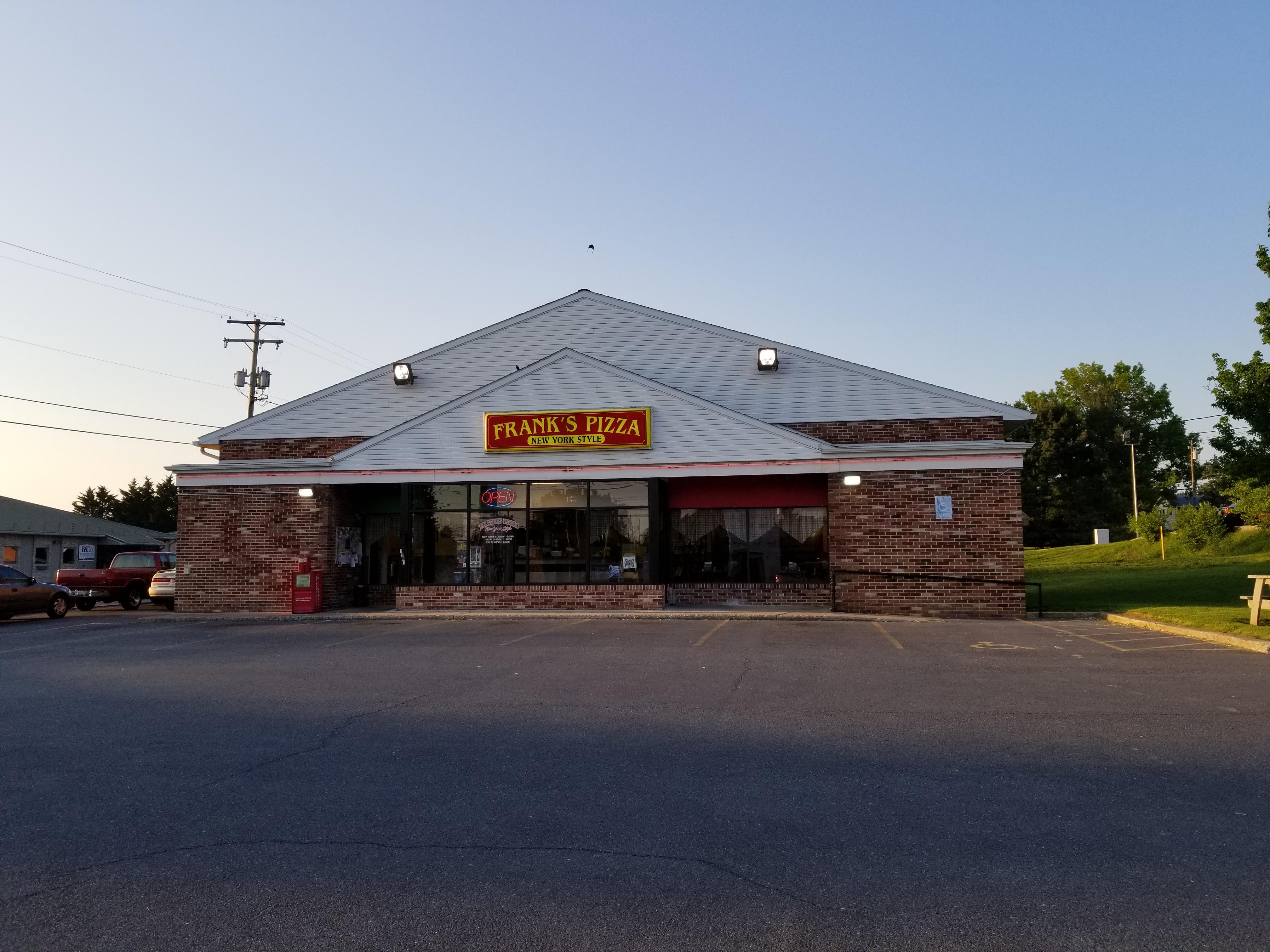 Frank's Pizza in Waynesboro, Pennsylvania, formerly a 7Eleven r