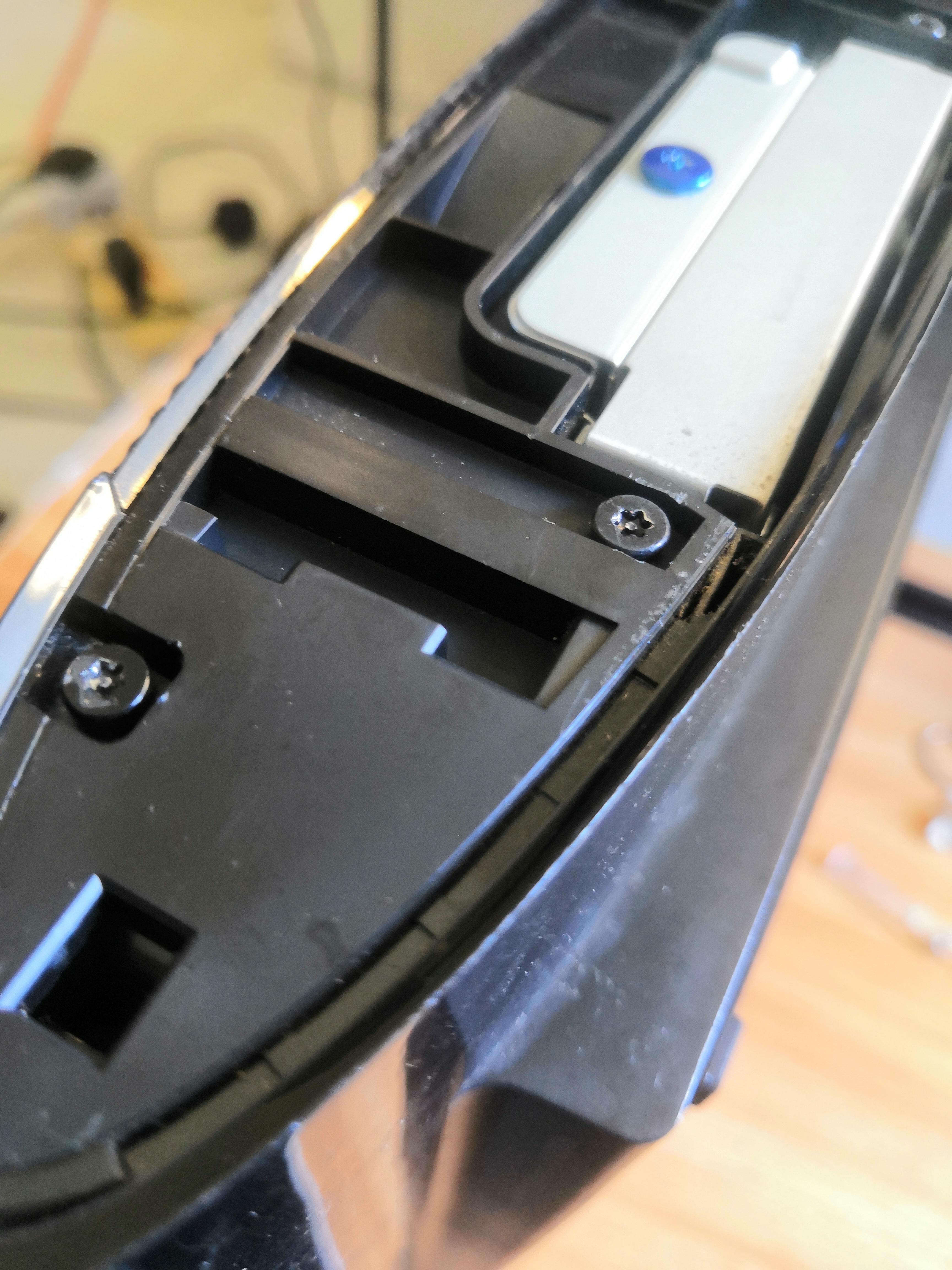 Wanted to clean my PS3 super slim but this fkers exists r/PS3