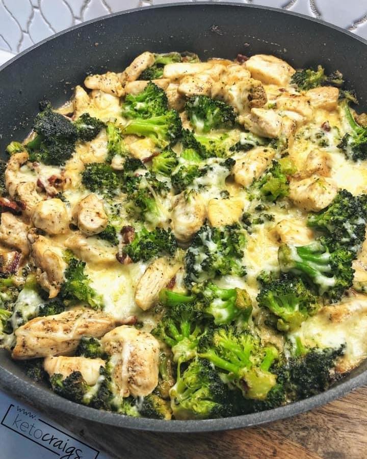 Creamy Broccoli Bacon Chicken 🥓 🥦 🐓 ketodieting