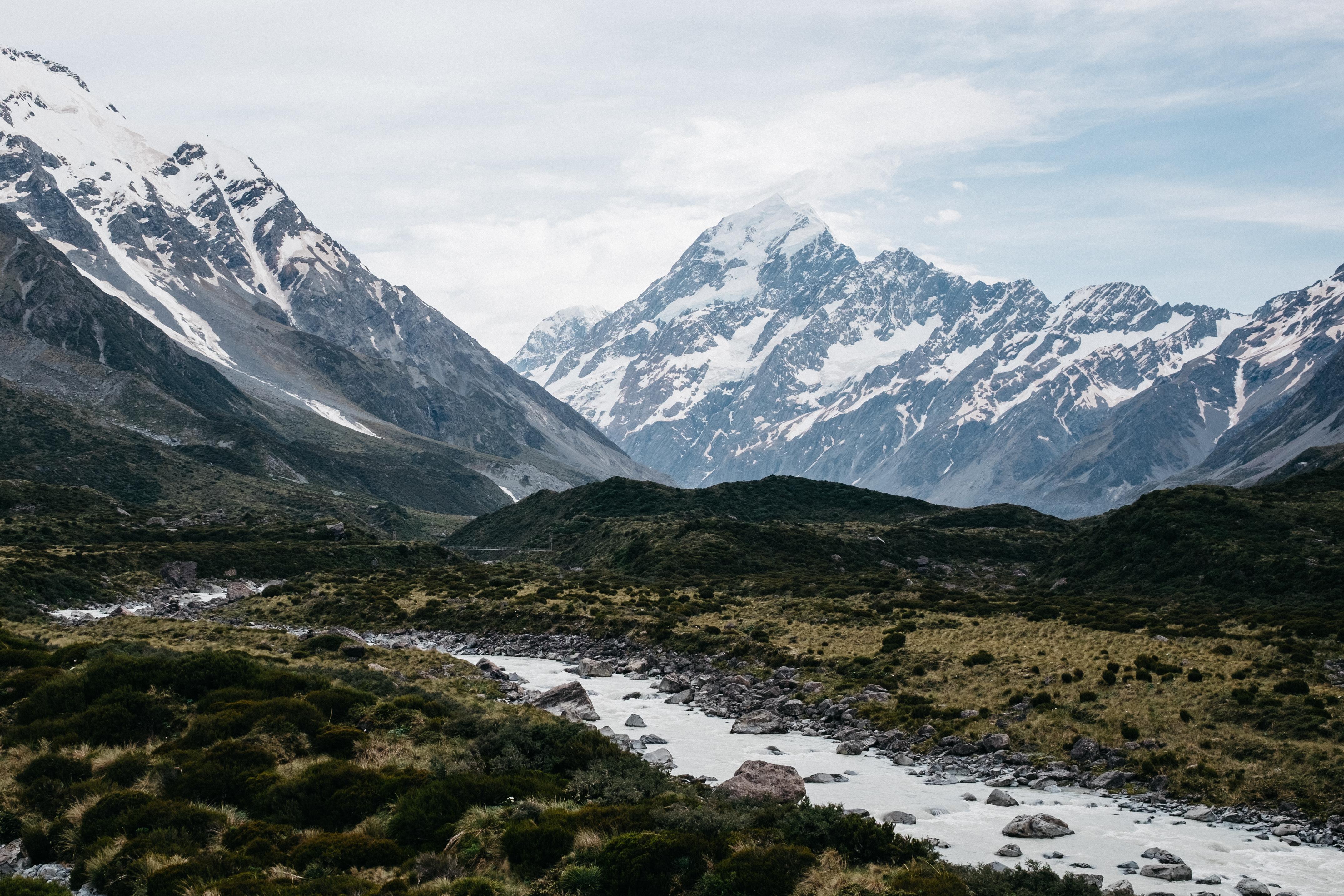 Aoraki Mount Cook, the highest mountain in New Zealand [OC][4302x2868